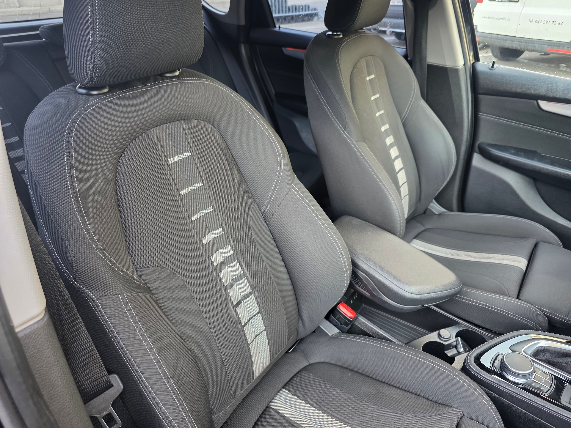 BMW 220d xDrive Active Tourer Sport Line Steptronic-image-14