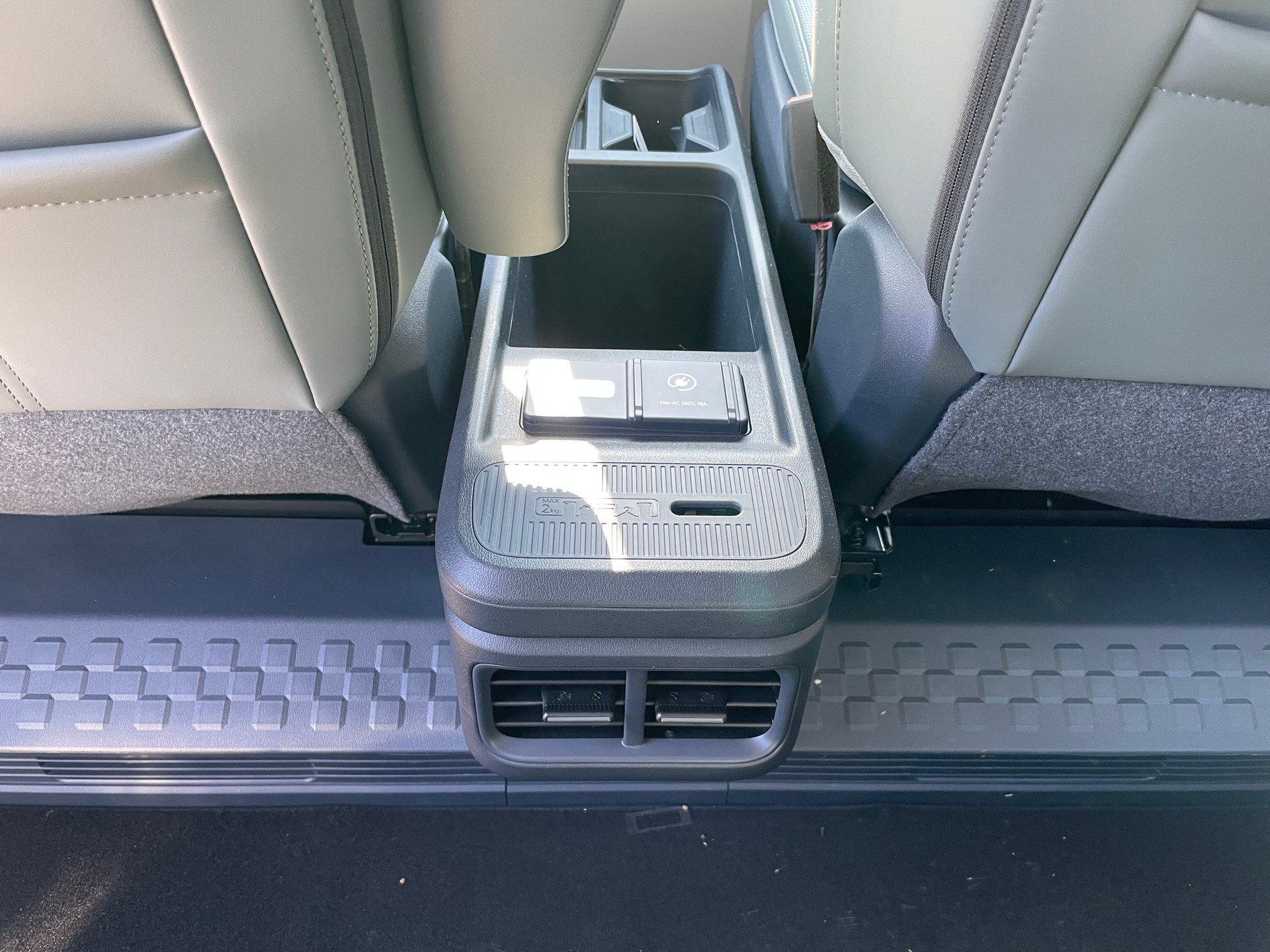 KIA PV5 71.2 kWh Elite mit Wärmepumpe, VOLLAUSSTATTUNG-image-22