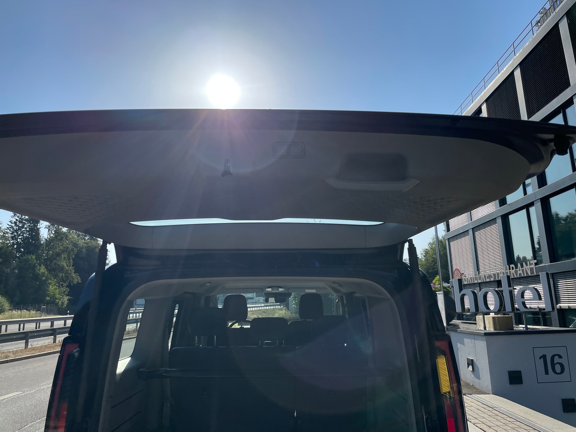 KIA PV5 71.2 kWh Elite mit Wärmepumpe, VOLLAUSSTATTUNG-image-8