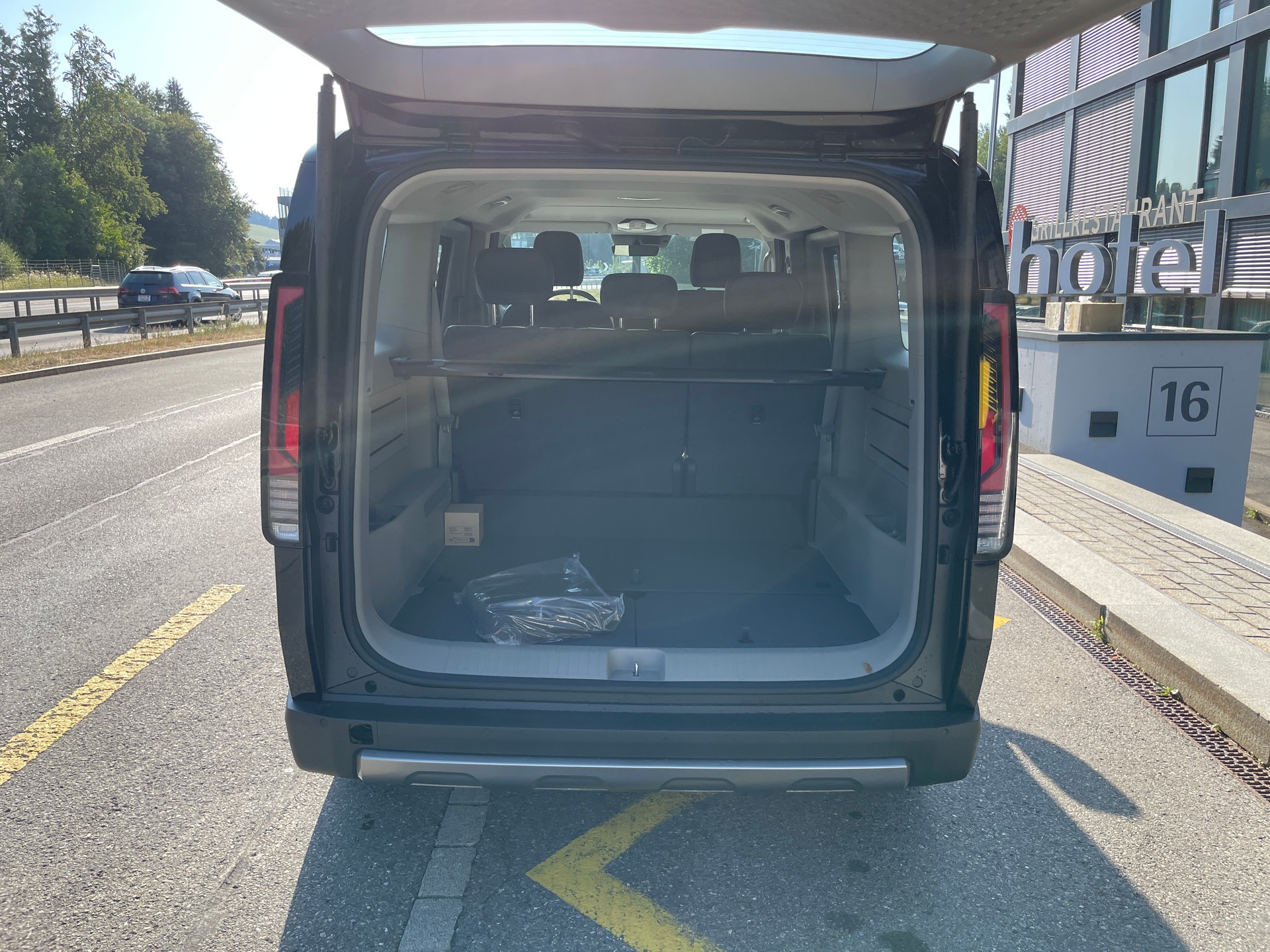 KIA PV5 71.2 kWh Elite mit Wärmepumpe, VOLLAUSSTATTUNG-image-7