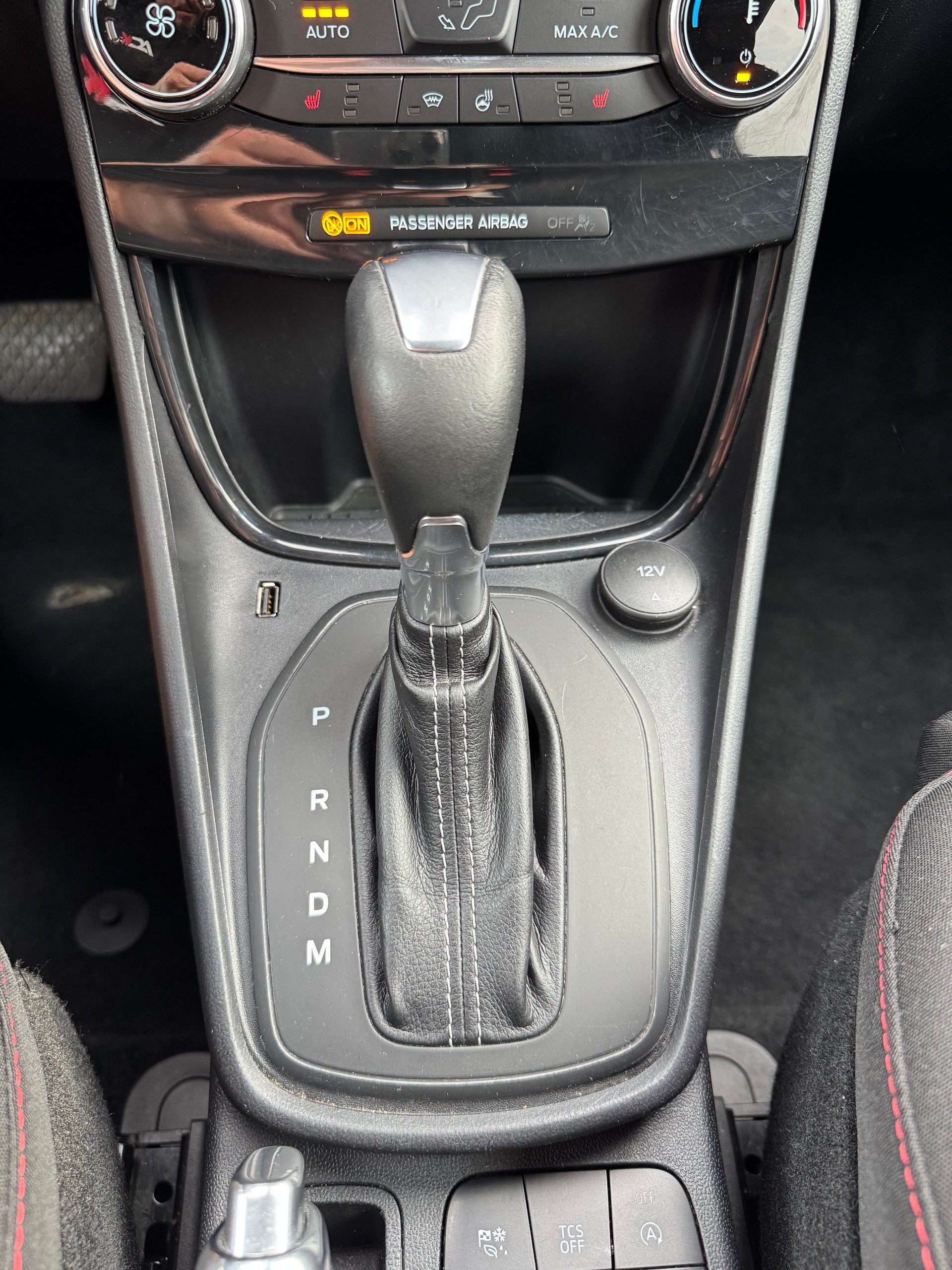 FORD Puma 1.0 EcoBoost ST-Line Design Automat-image-16