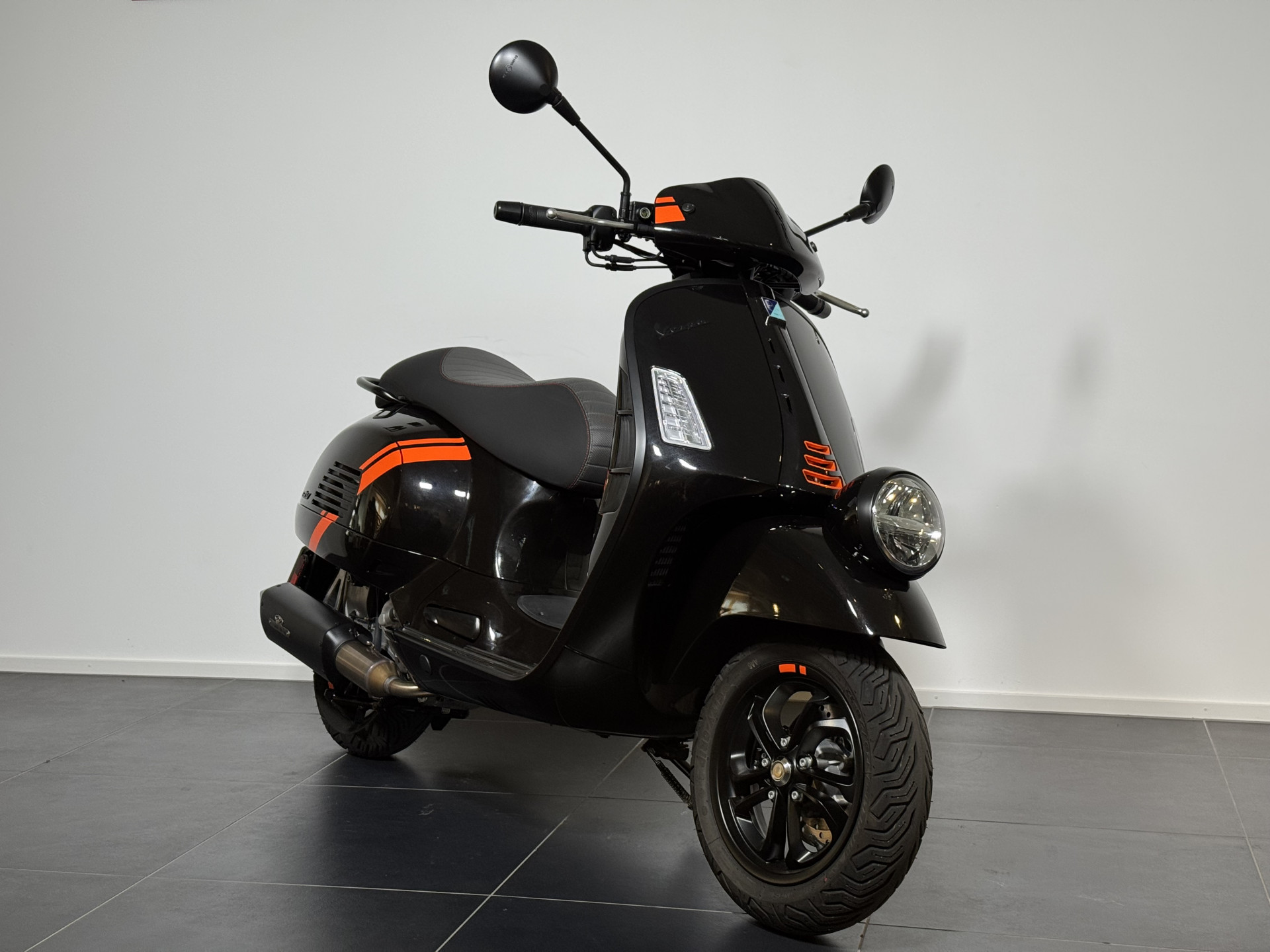 PIAGGIO Vespa GTV 300 HPE-image-4