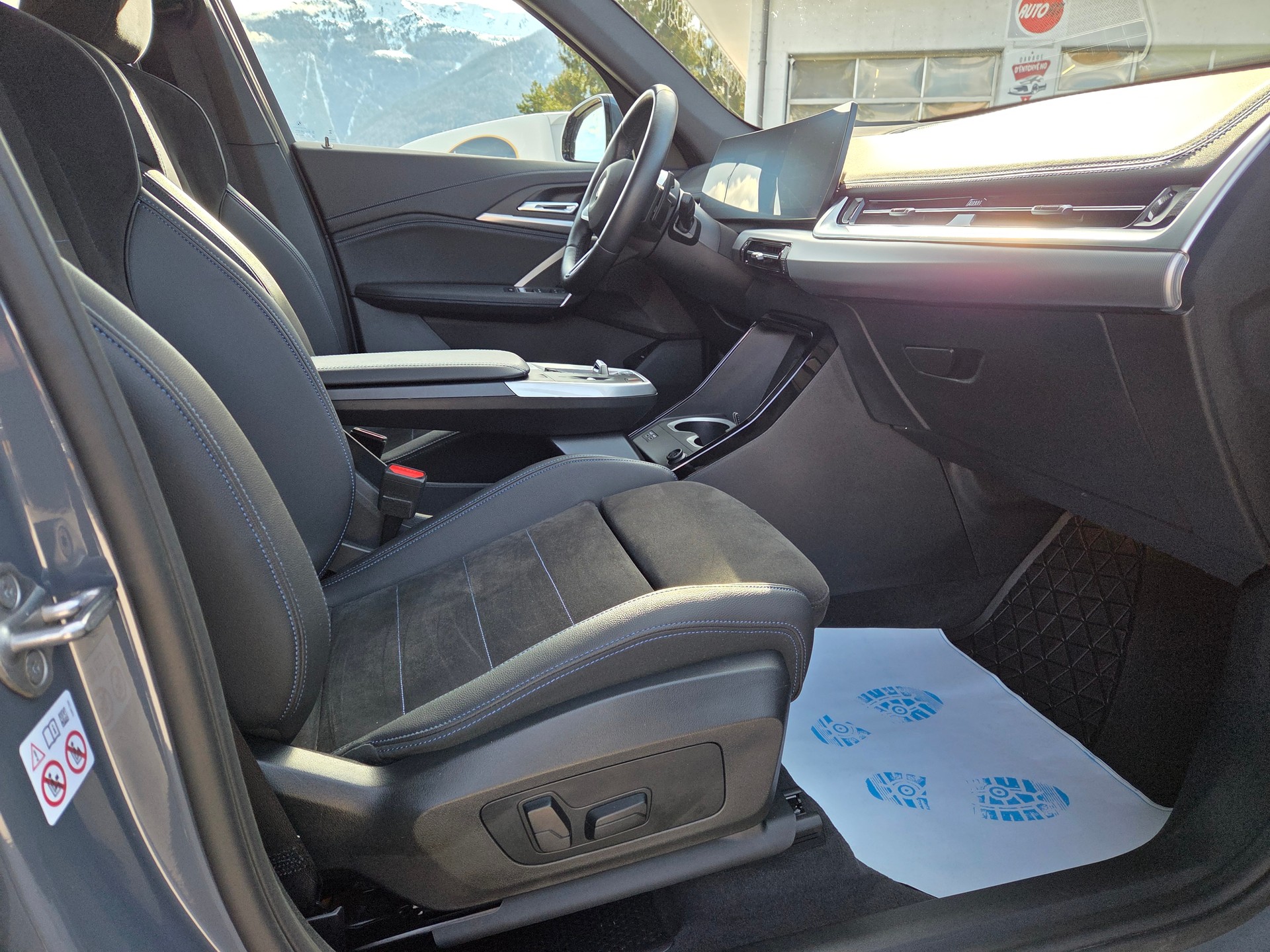 BMW X1 xDrive 23i 48V M Sport-image-7