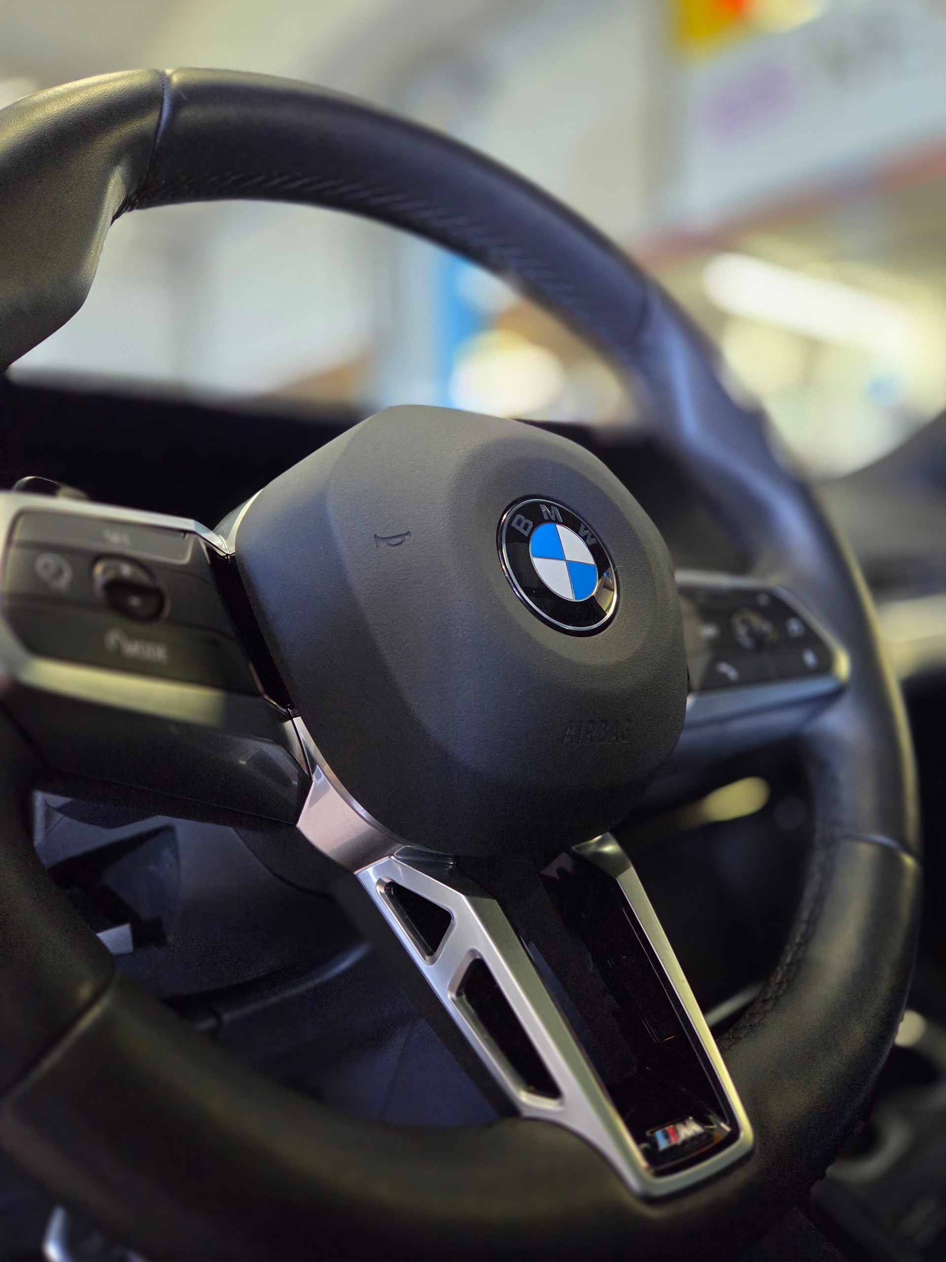 BMW X1 xDrive 23i 48V M Sport-image-12