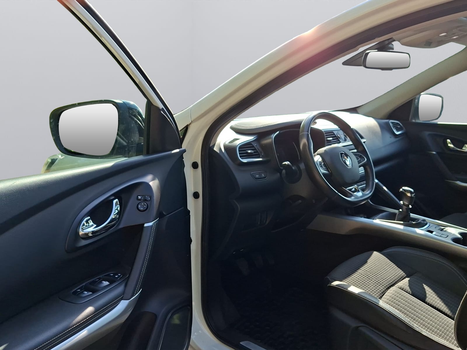 RENAULT Kadjar 1.2 16V Turbo Bose-image-11
