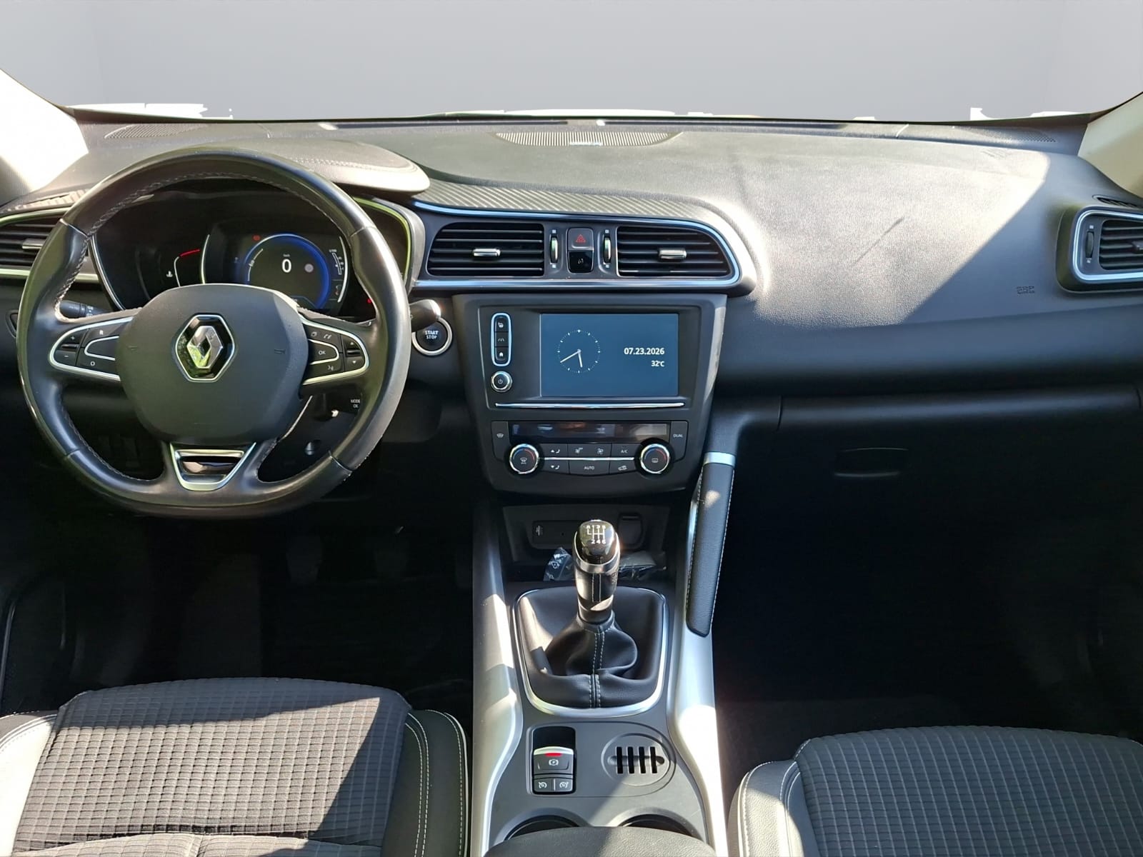 RENAULT Kadjar 1.2 16V Turbo Bose-image-13
