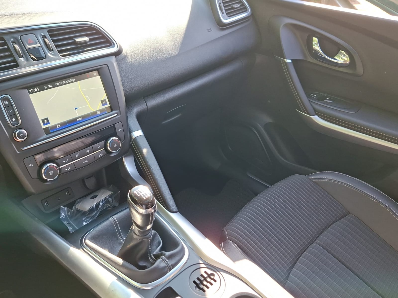 RENAULT Kadjar 1.2 16V Turbo Bose-image-15