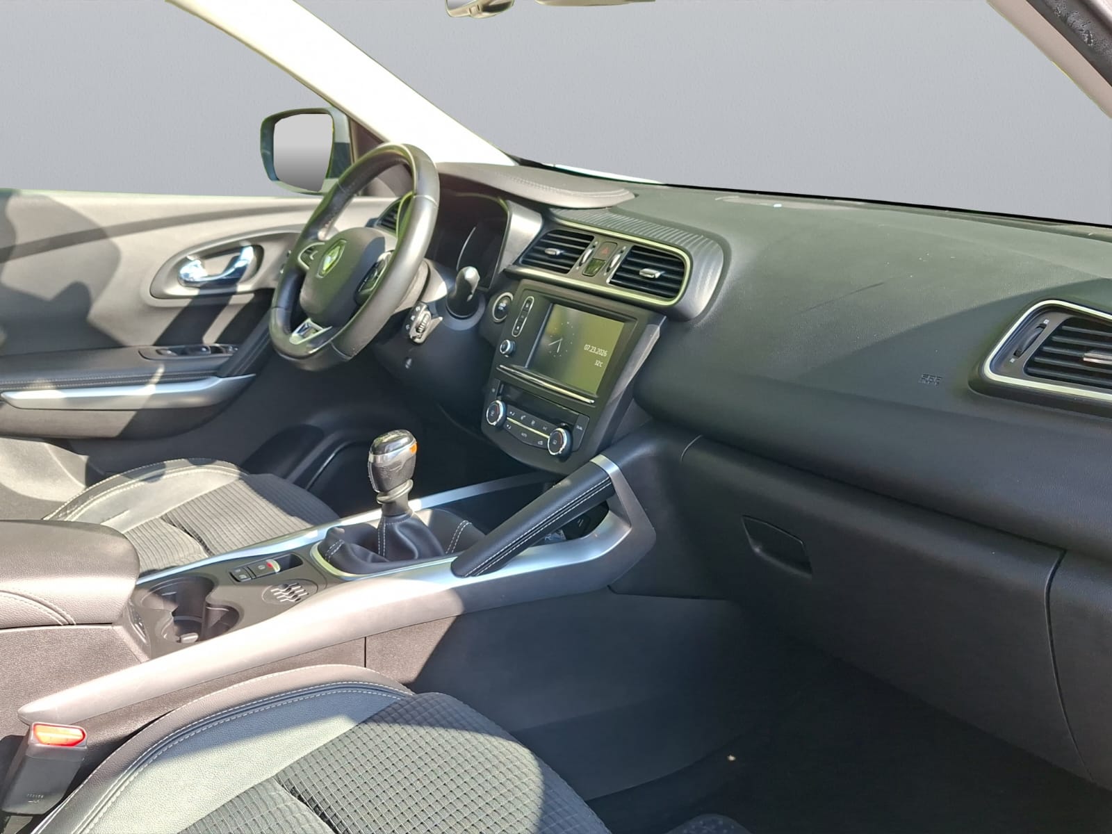 RENAULT Kadjar 1.2 16V Turbo Bose-image-12