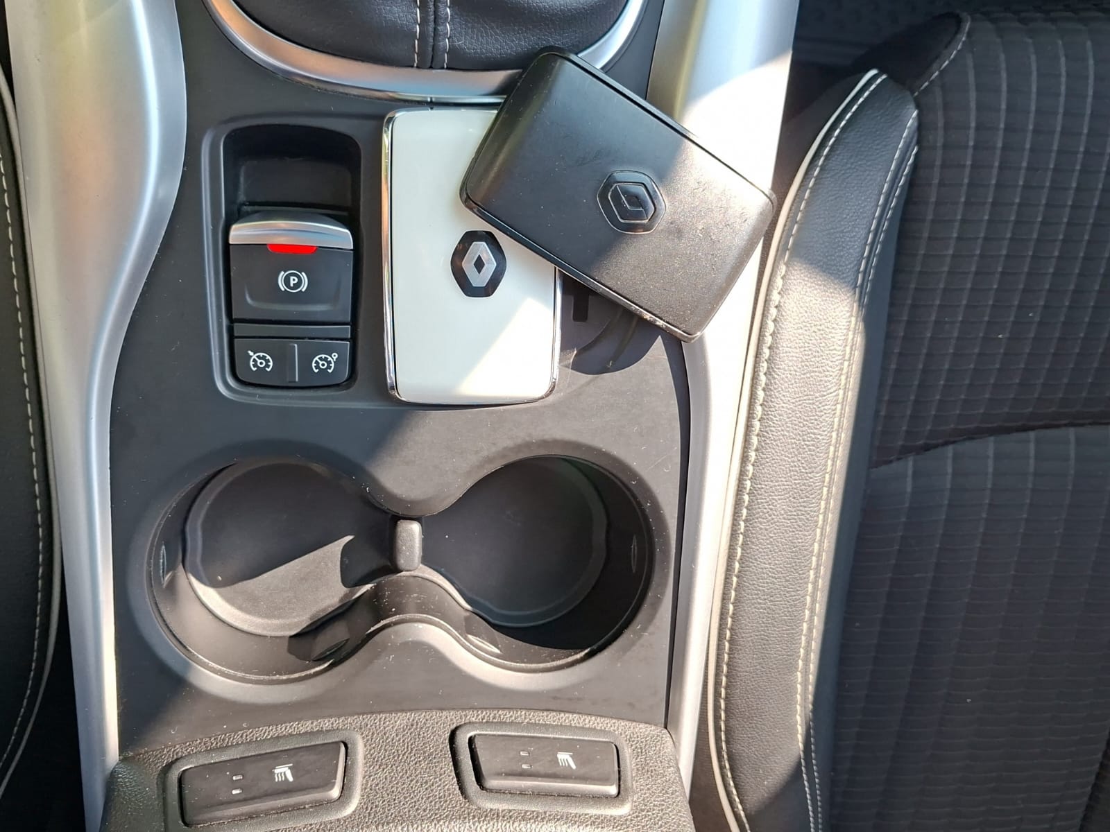 RENAULT Kadjar 1.2 16V Turbo Bose-image-19