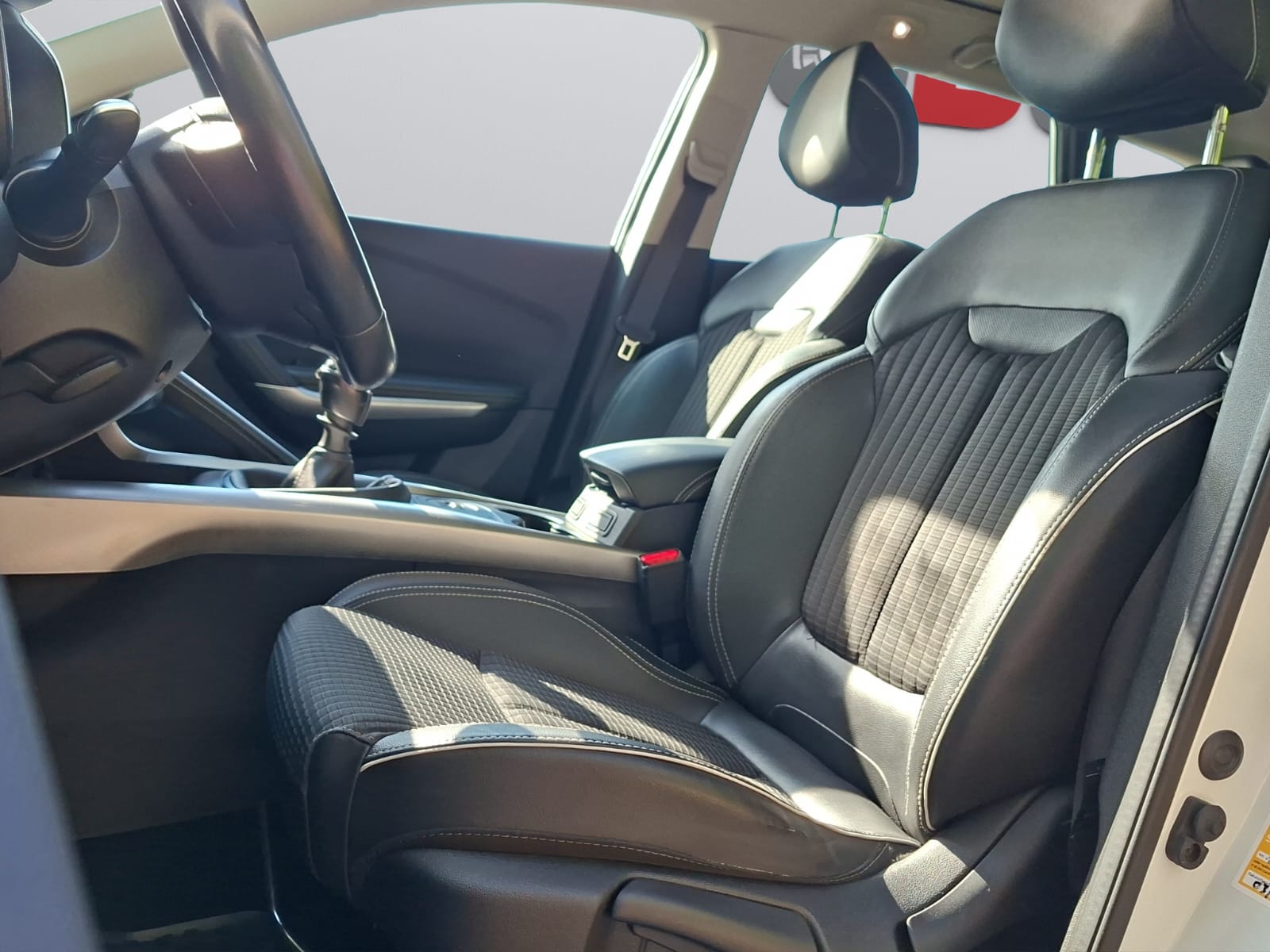 RENAULT Kadjar 1.2 16V Turbo Bose-image-10
