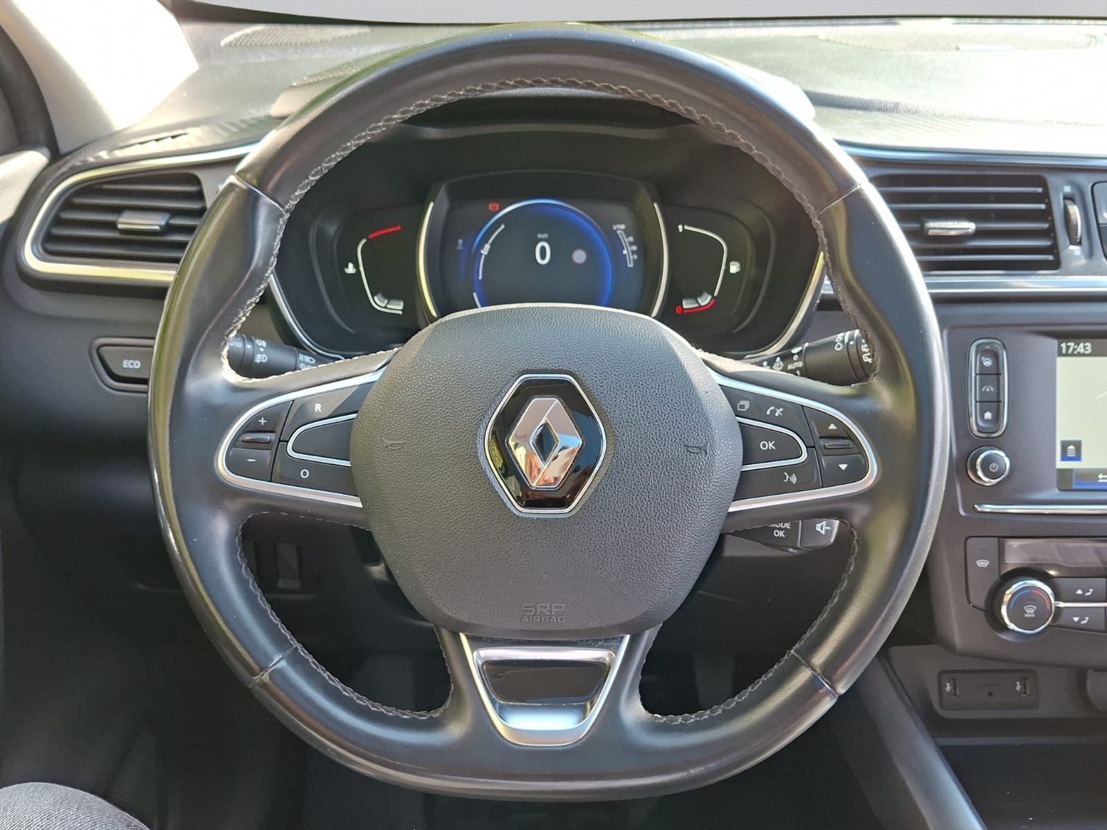 RENAULT Kadjar 1.2 16V Turbo Bose-image-14