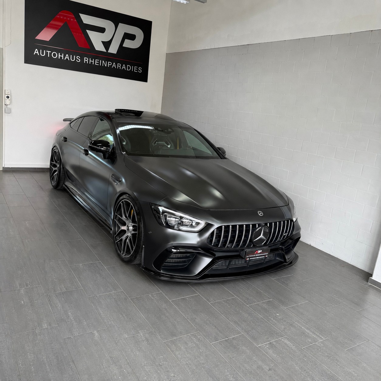 MERCEDES-BENZ AMG GT 4 63 S Edition 1 4Matic+ Speedshift MCT * Burmester * Aeropaket * Schiebedach * Softclose *-image-0