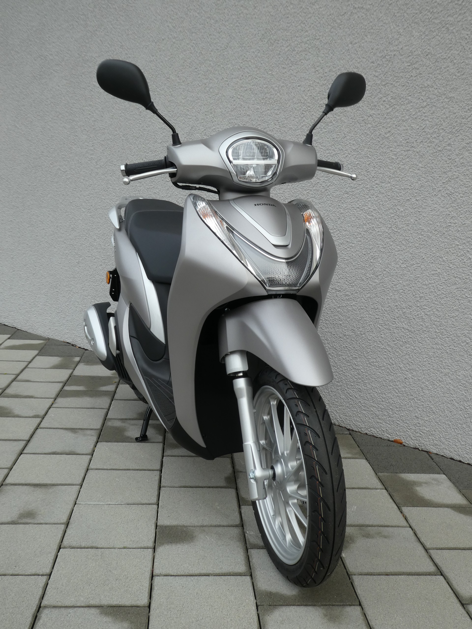 HONDA SH 125 i Mode-showroom-element-1