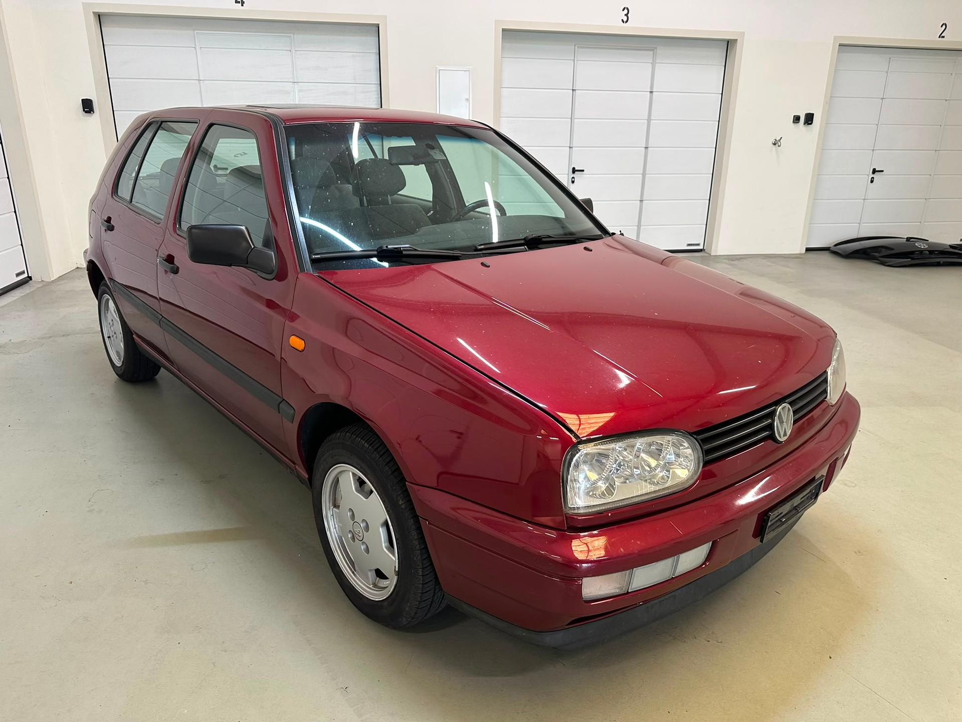 VW Golf 1600 Swiss Line ABS-image-2