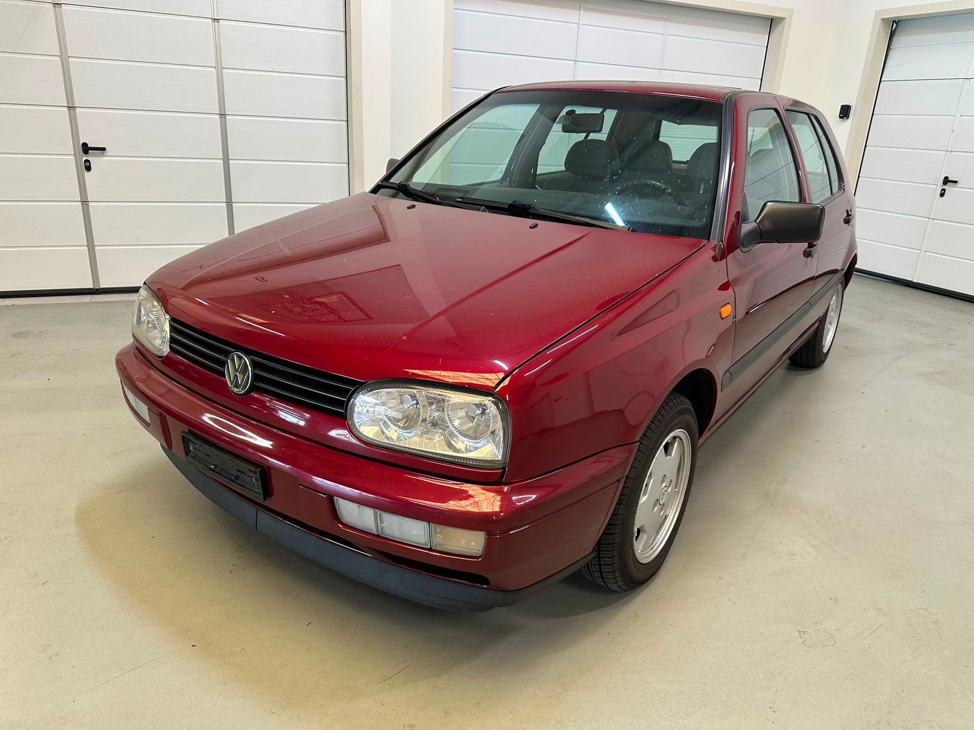VW Golf 1600 Swiss Line ABS-image-1