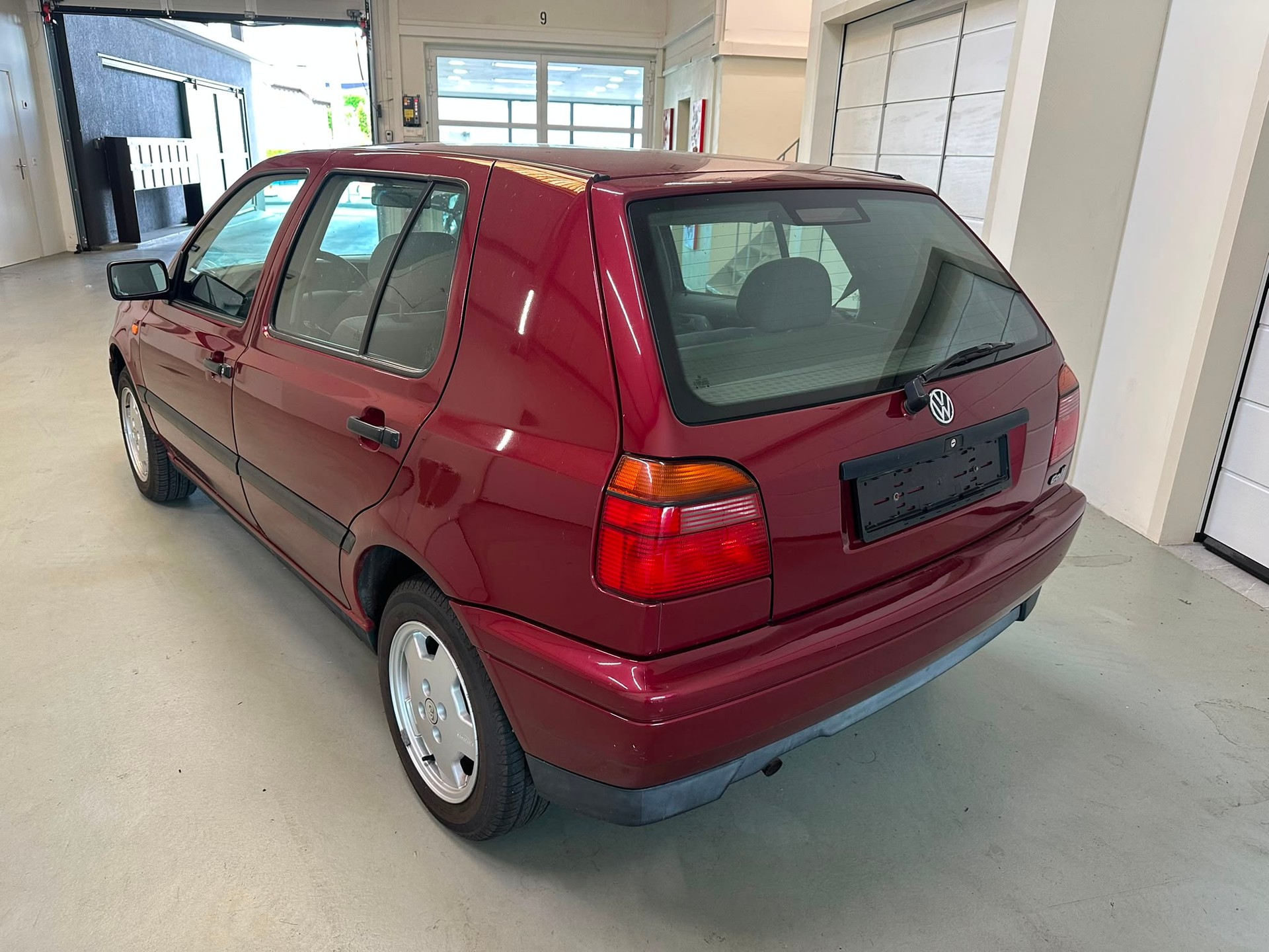 VW Golf 1600 Swiss Line ABS-image-5