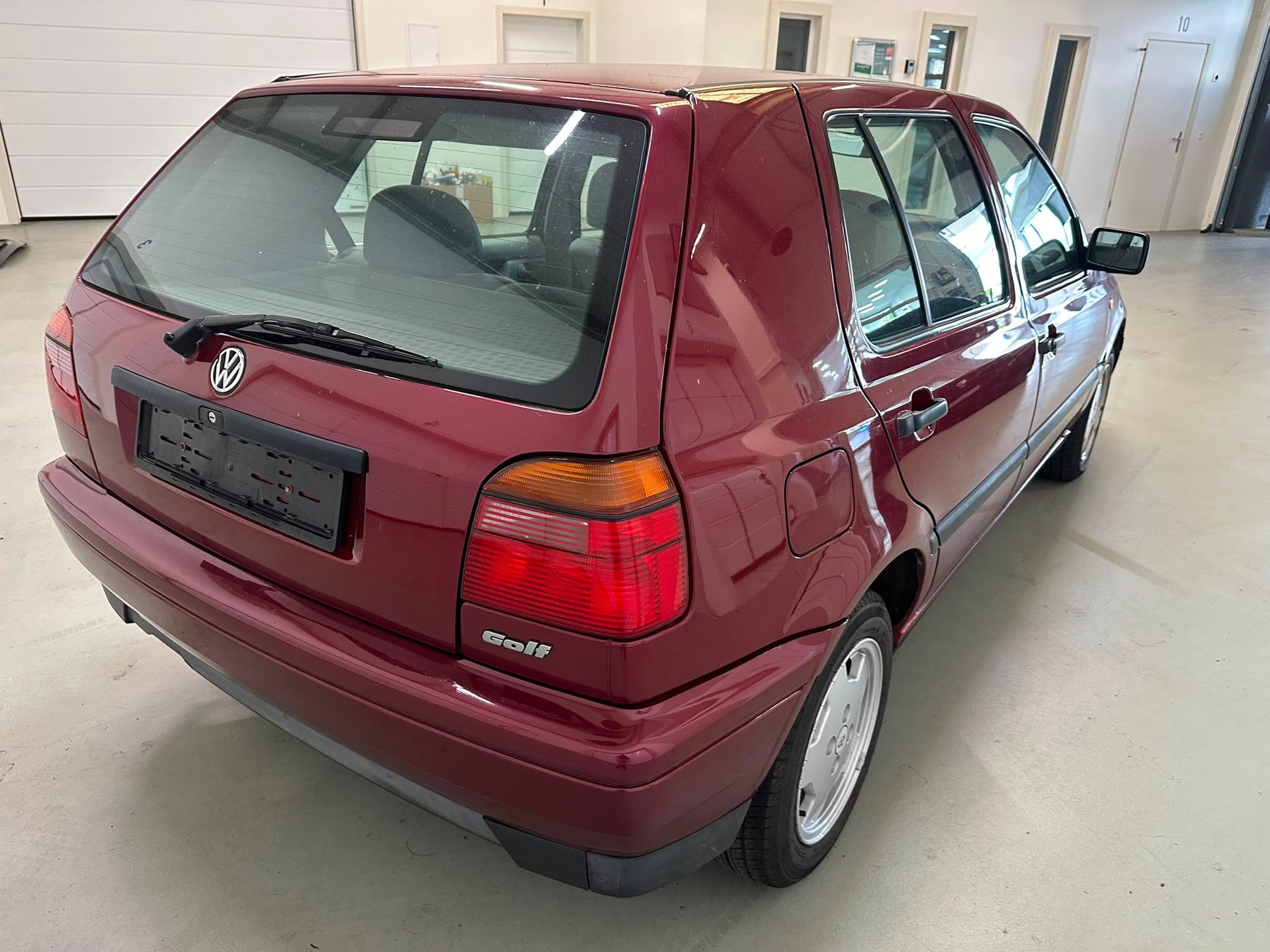 VW Golf 1600 Swiss Line ABS-image-6