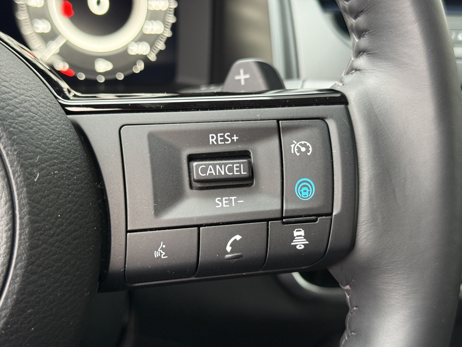 NISSAN Qashqai 1.3 DIG-T MHEV N-Connecta Xtronic-image-23