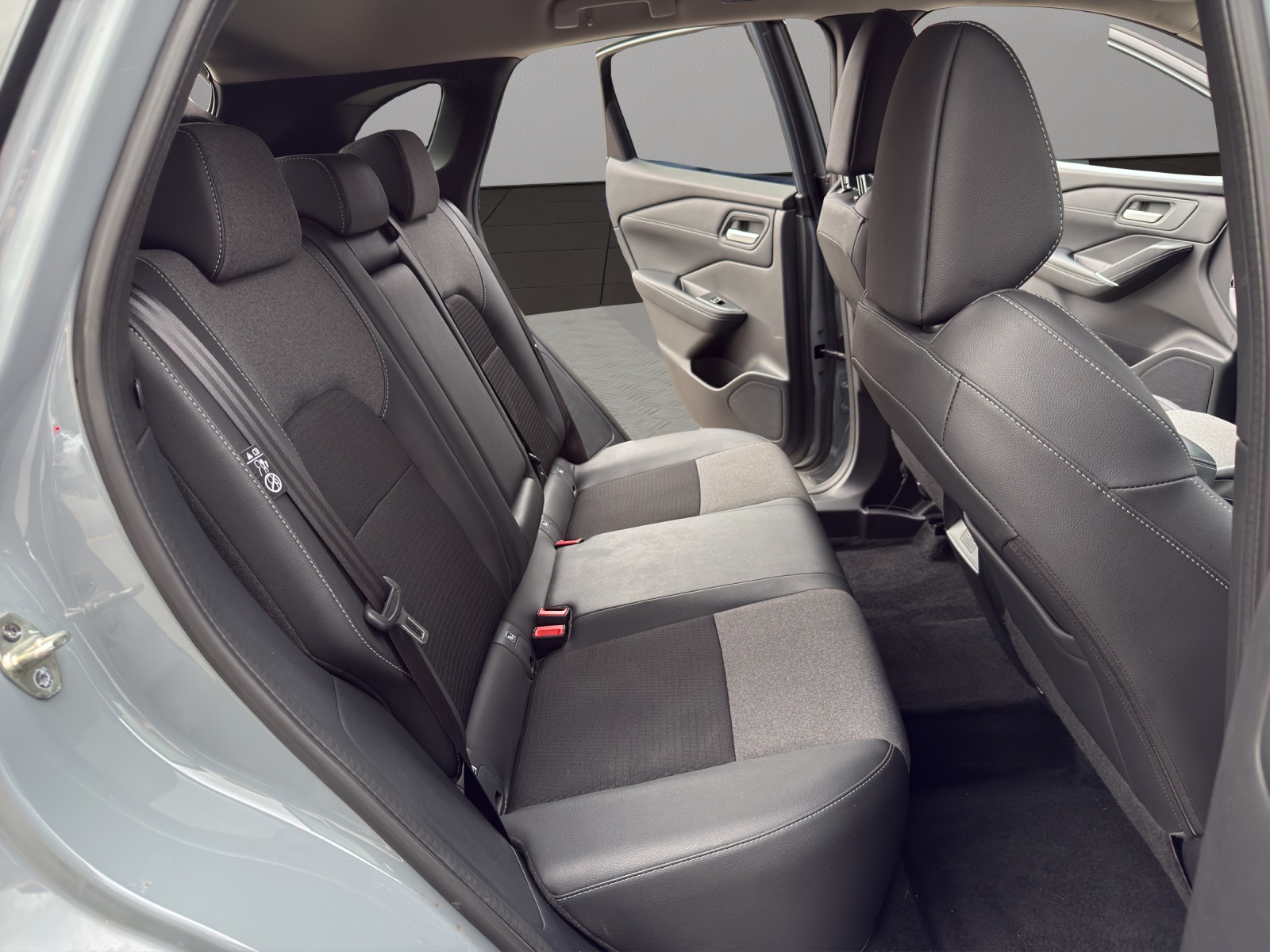 NISSAN Qashqai 1.3 DIG-T MHEV N-Connecta Xtronic-image-16