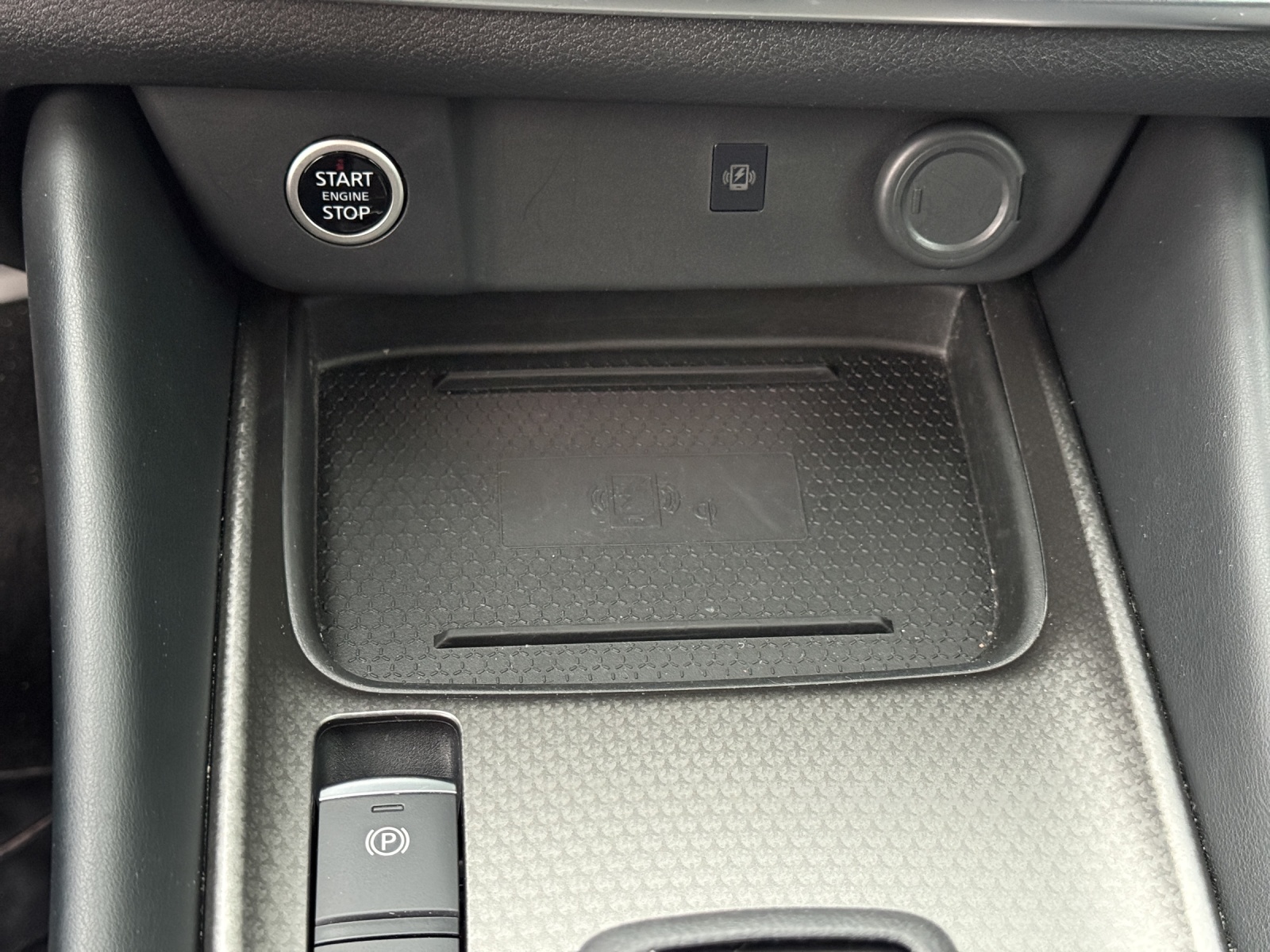 NISSAN Qashqai 1.3 DIG-T MHEV N-Connecta Xtronic-image-24