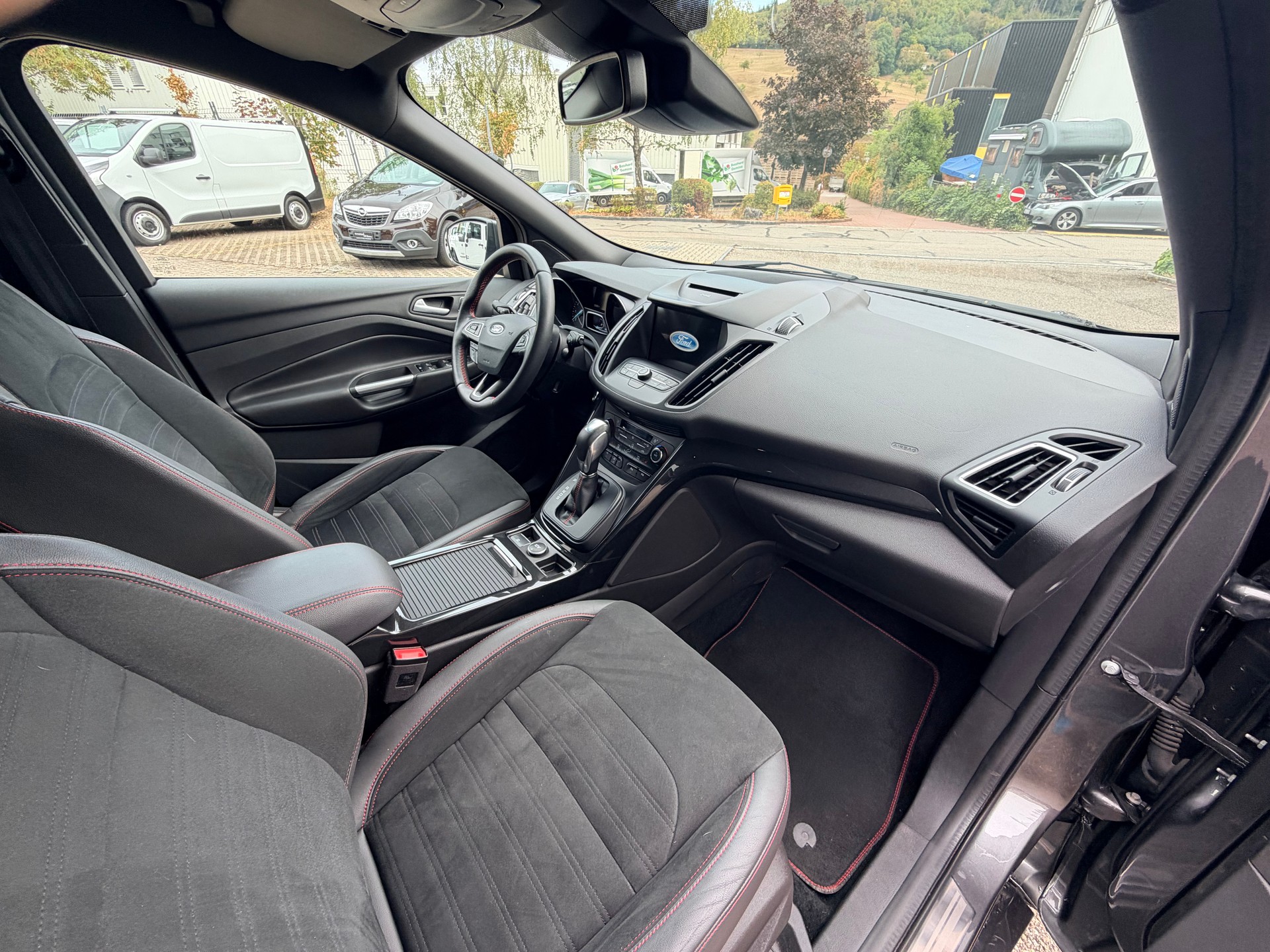 FORD Kuga 2.0 SCTi ST Line High 4WD Automatic-image-9