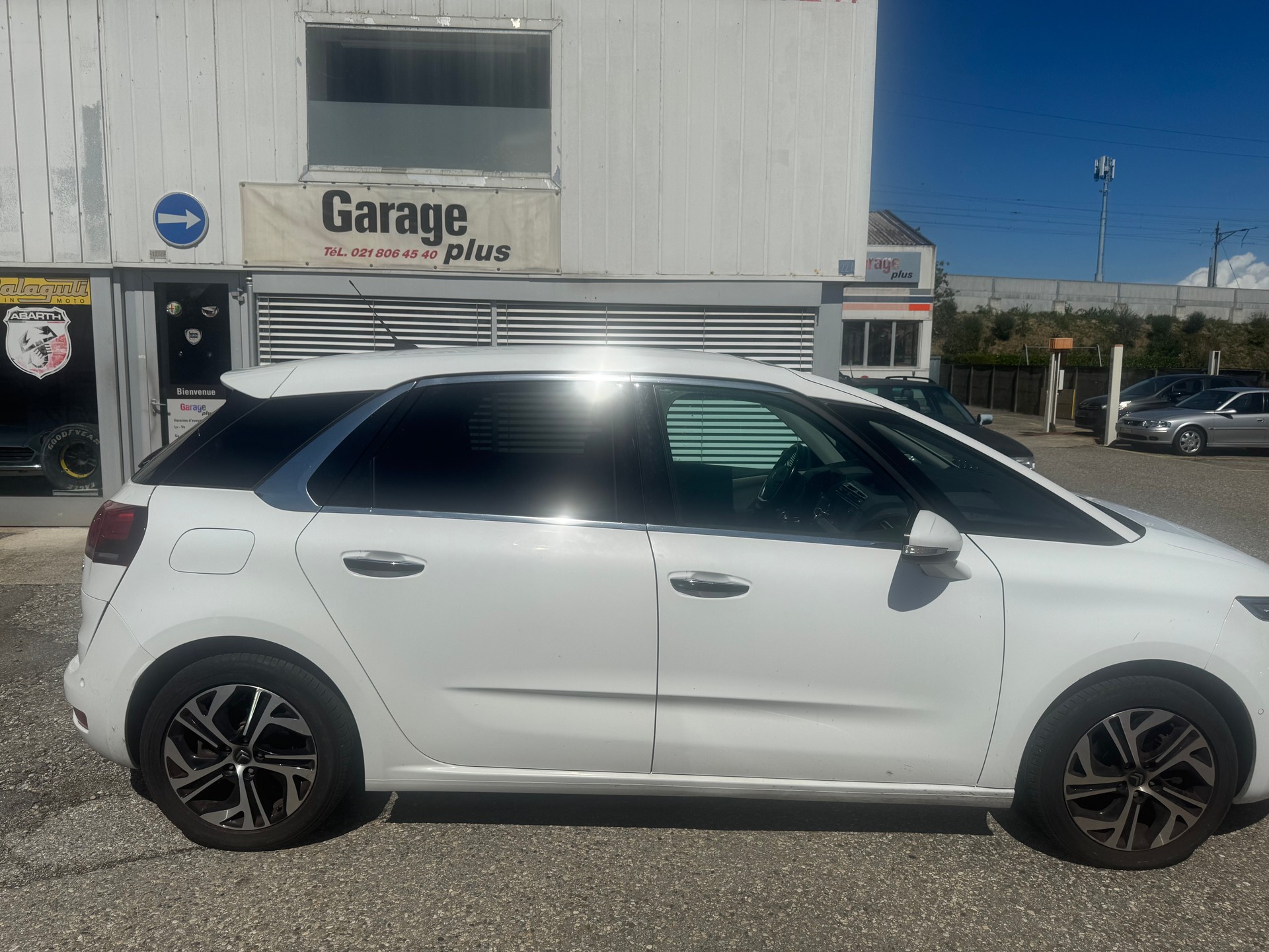 CITROEN C4 Picasso 1.2 Pure Tech Feel Edition-image-2