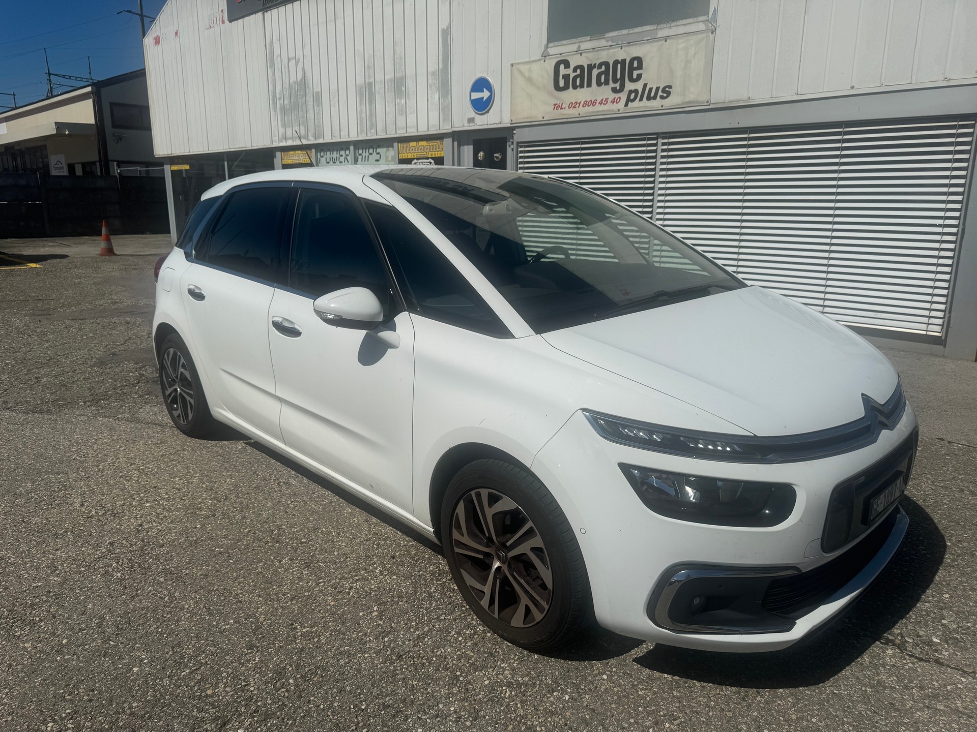CITROEN C4 Picasso 1.2 Pure Tech Feel Edition-image-1