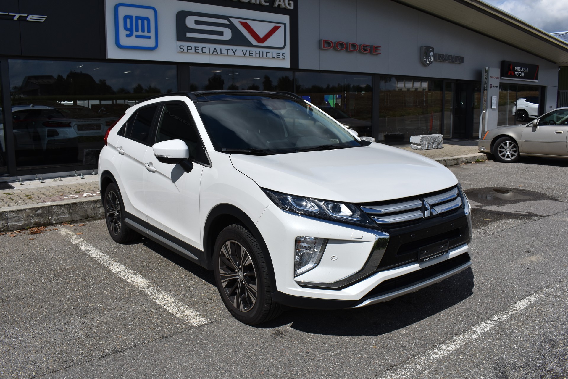 MITSUBISHI Eclipse Cross 1.5 T-Mivec Diamond 4WD CVT-image-1