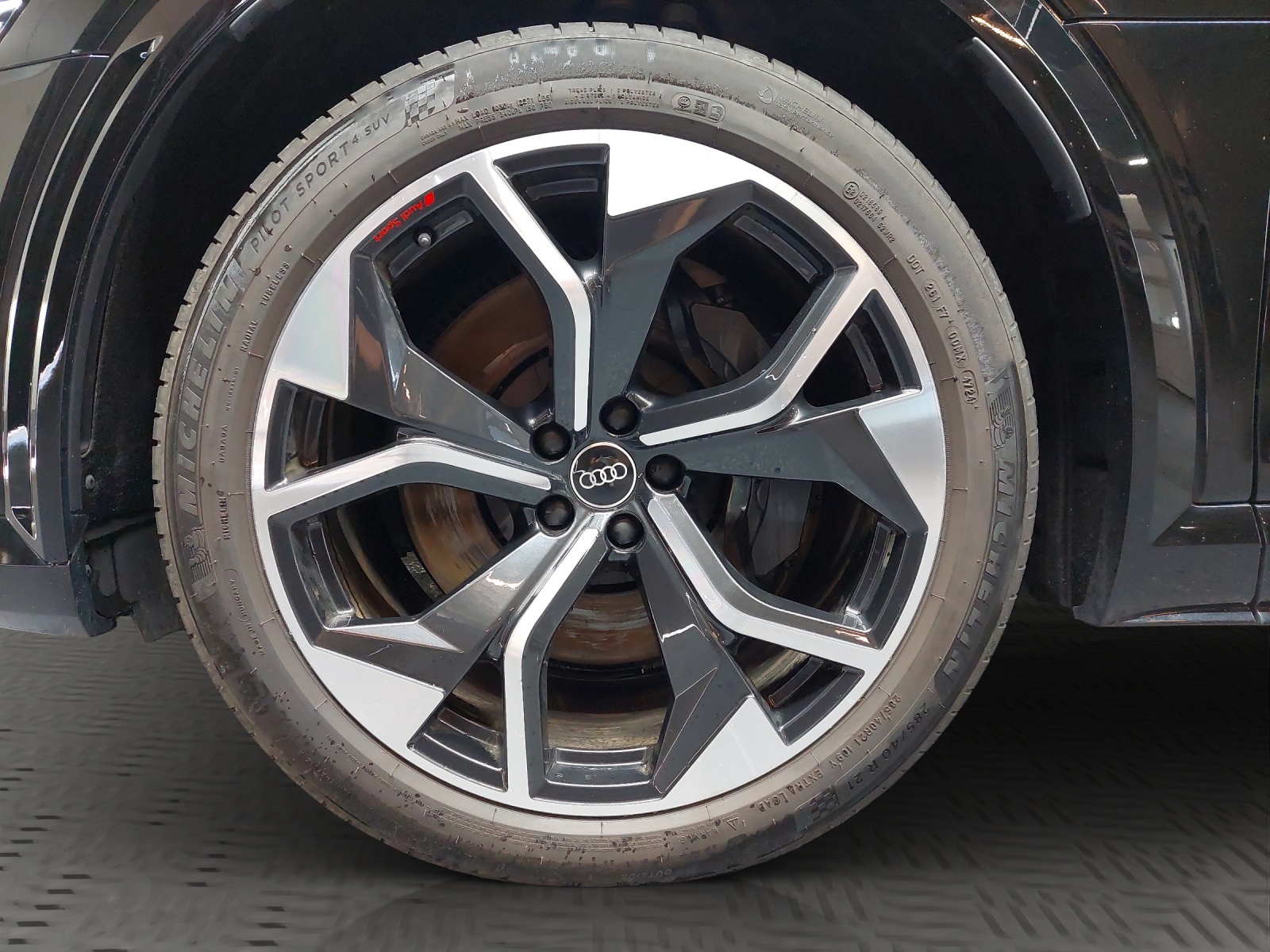 AUDI e-tron S quattro-image-11