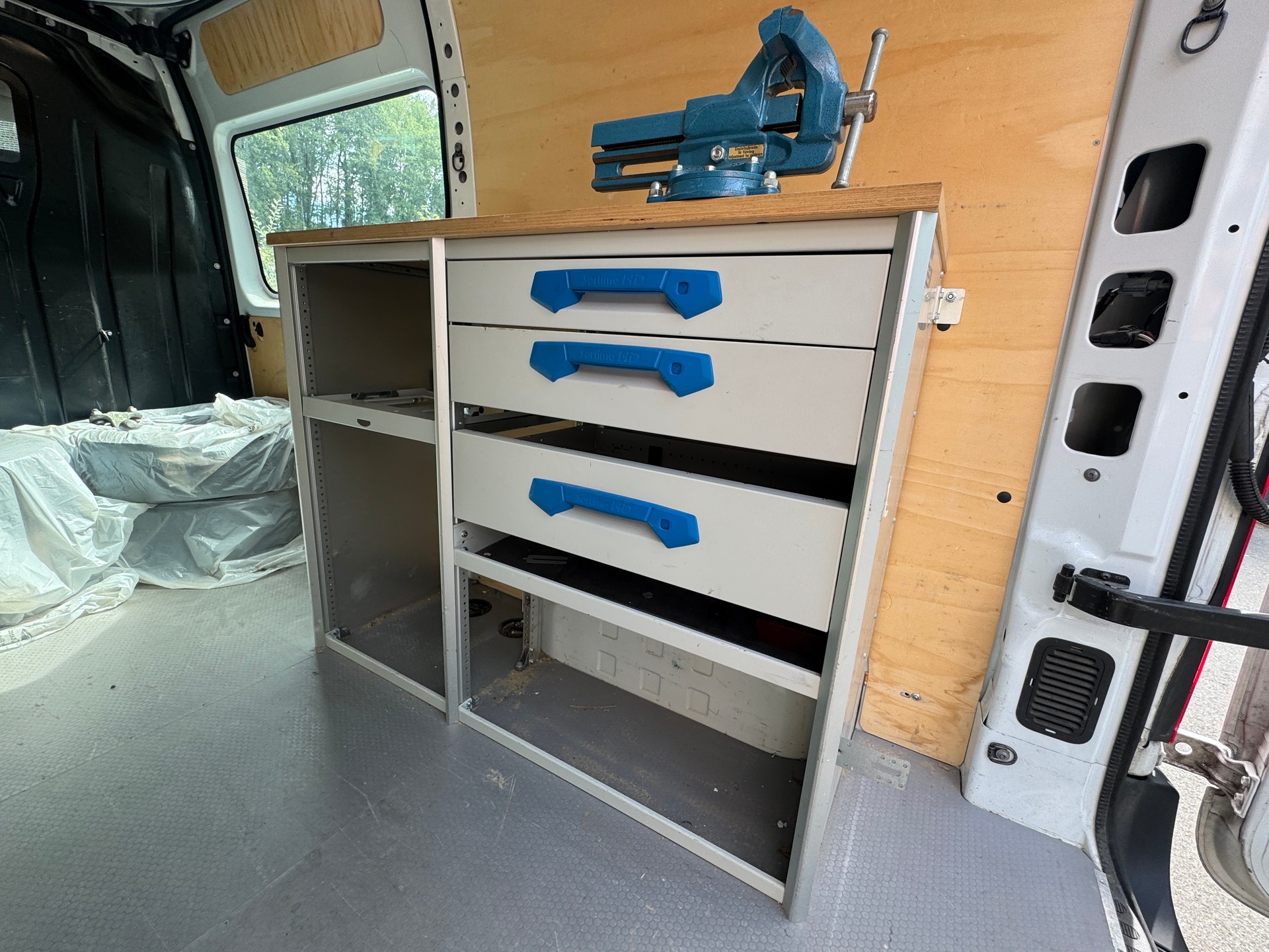 RENAULT Master T33 2.3dCi 130 L2H2 **Anhängerkupplung**Klima**3Sitzer**Mit Werkstatt-Einrichtung**-image-14