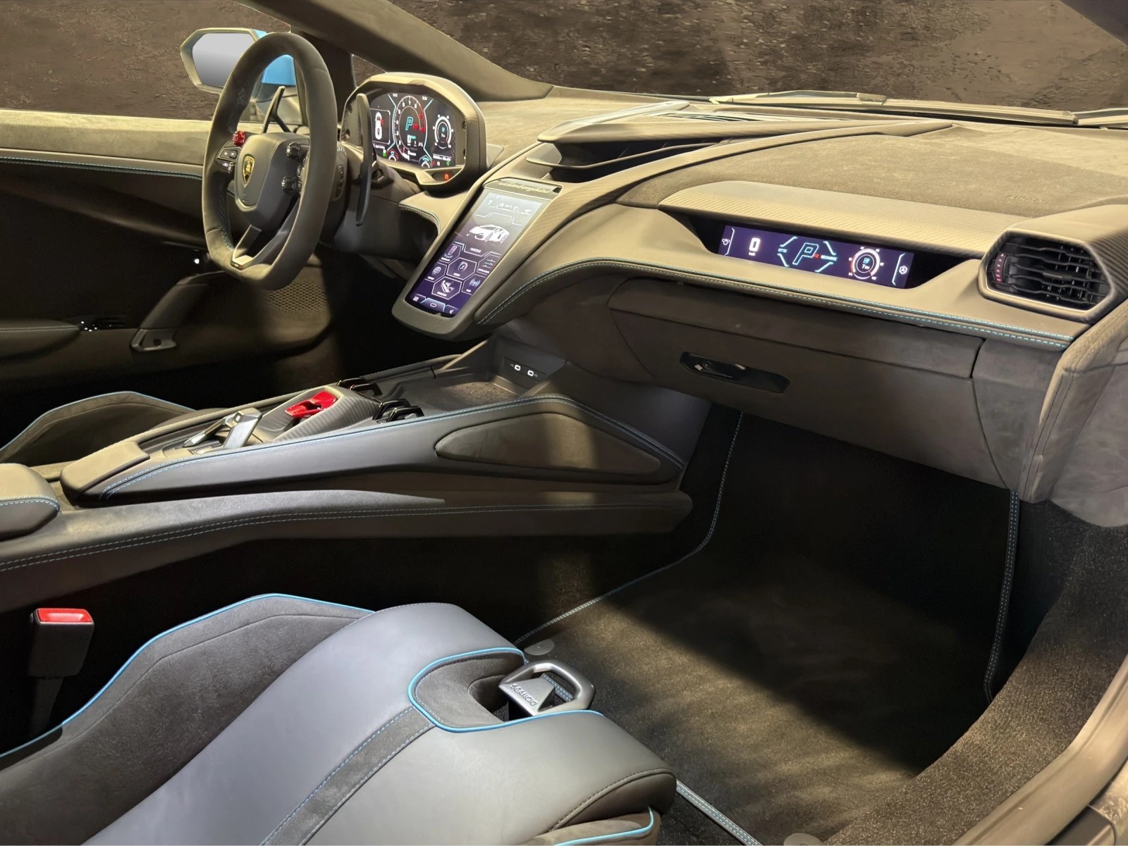 LAMBORGHINI REVUELTO-image-15