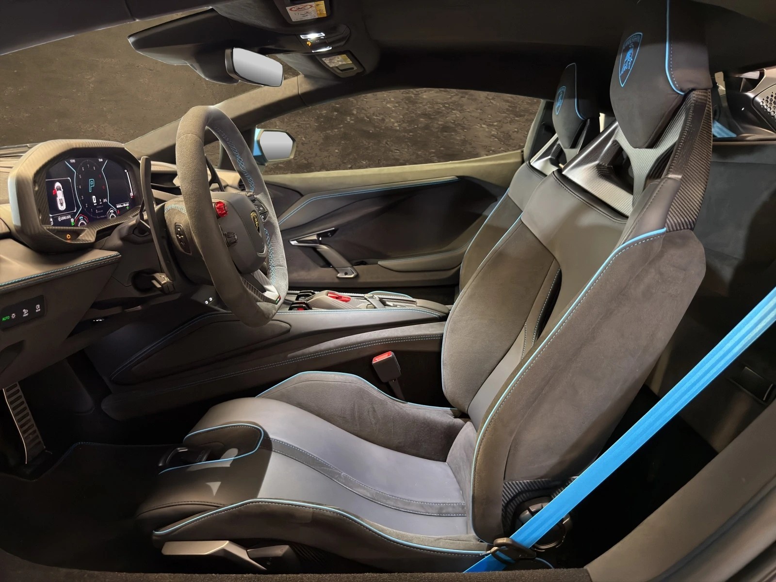 LAMBORGHINI REVUELTO-image-16