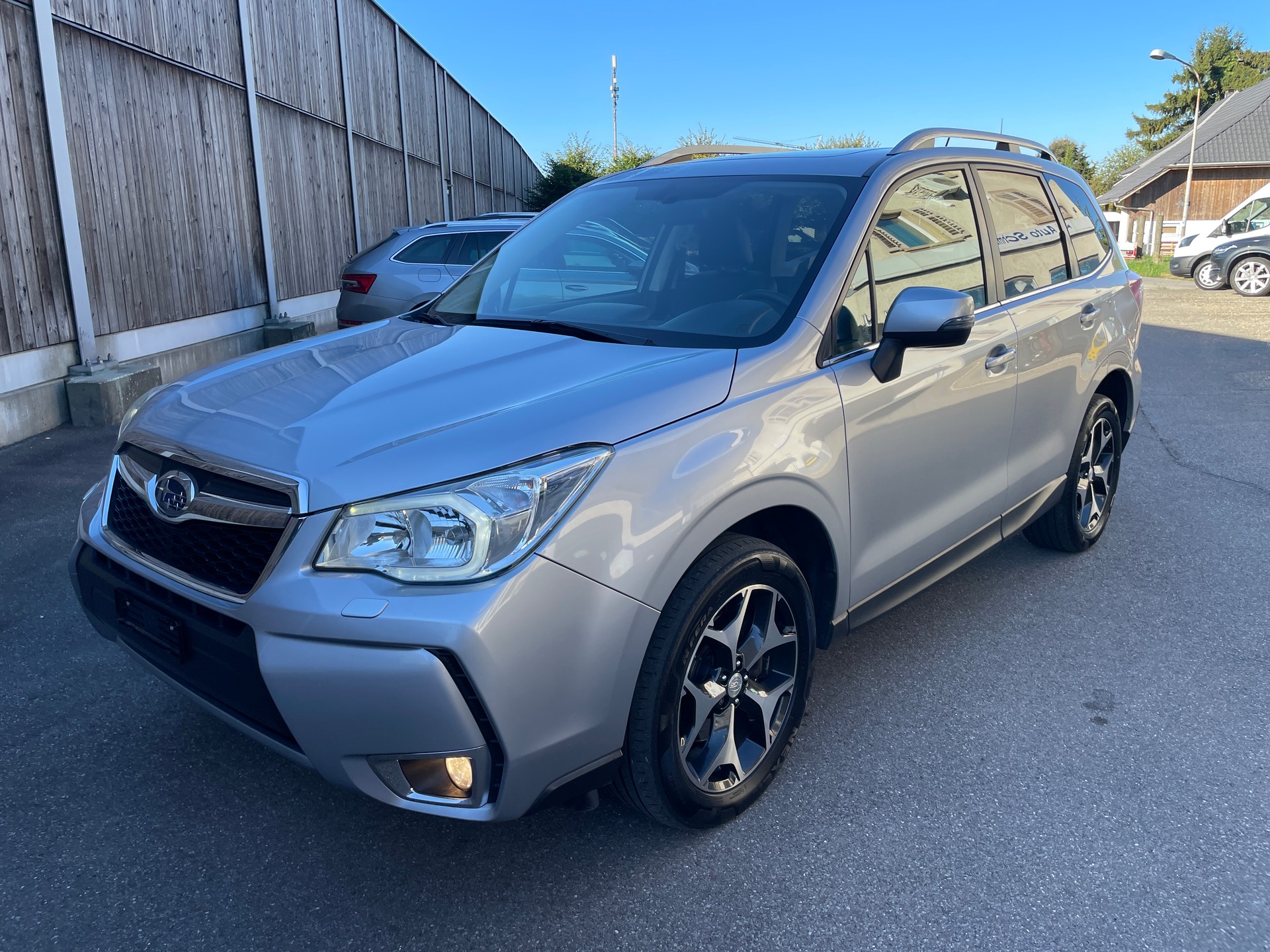 SUBARU Forester 2.0XT Luxury Lineartronic-image-0
