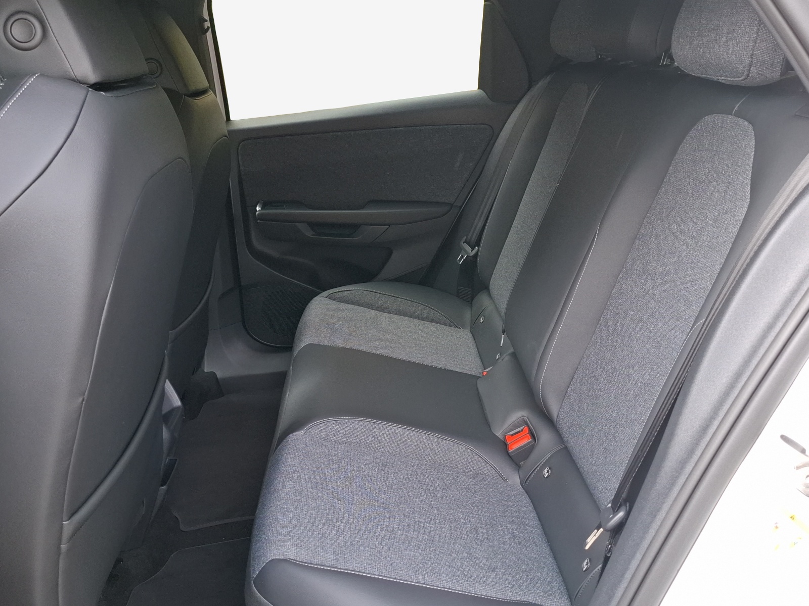VW ID.Polo 52 kWh Style Edition One Plus-image-11