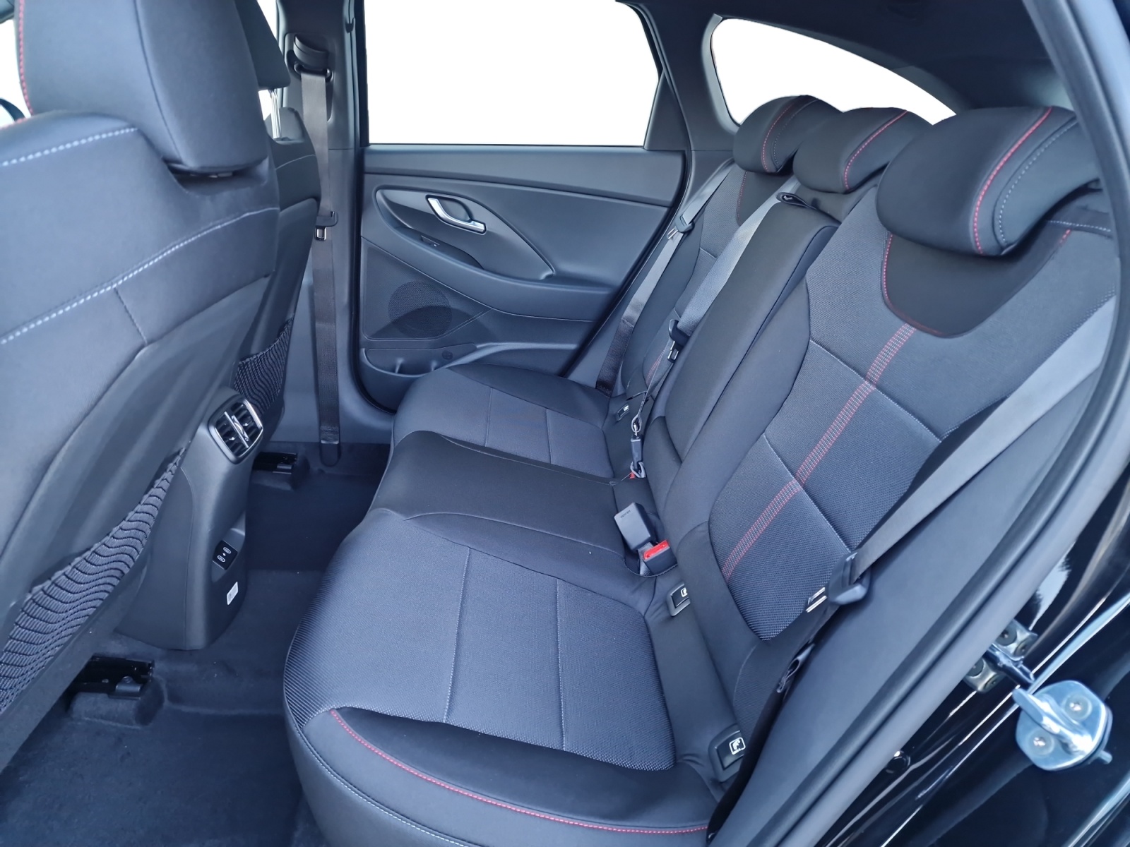 HYUNDAI i30 Wagon 1.5 T-GDi N Line 48V MH DCT-image-22
