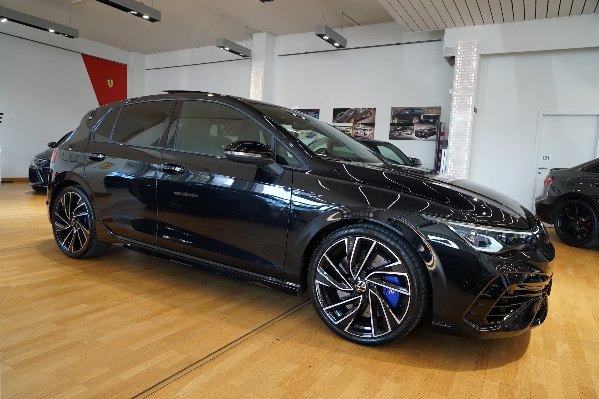 VW Golf 2.0 TSI R DSG 4Motion Akrapovič-image-10