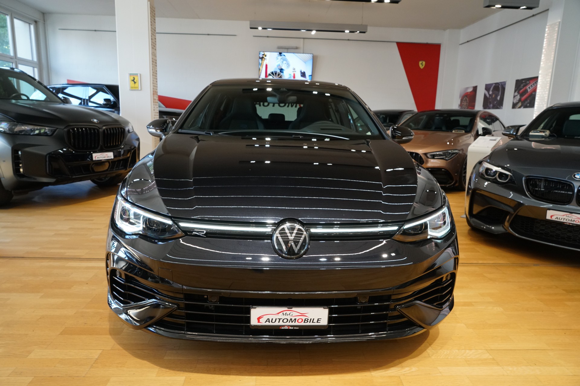 VW Golf 2.0 TSI R DSG 4Motion Akrapovič-image-1