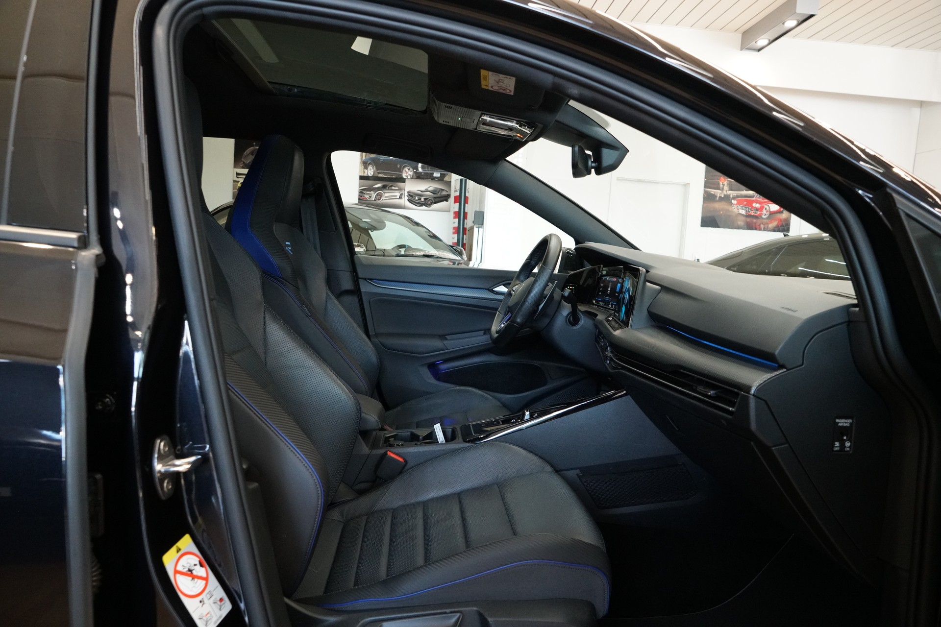 VW Golf 2.0 TSI R DSG 4Motion Akrapovič-image-26