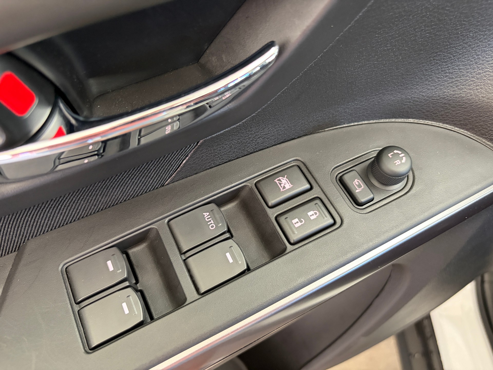 SUZUKI S-Cross 1.4 16V MHD 4WD Automatic NAVI KAMERA LED 17" LM-RÄDER-image-23