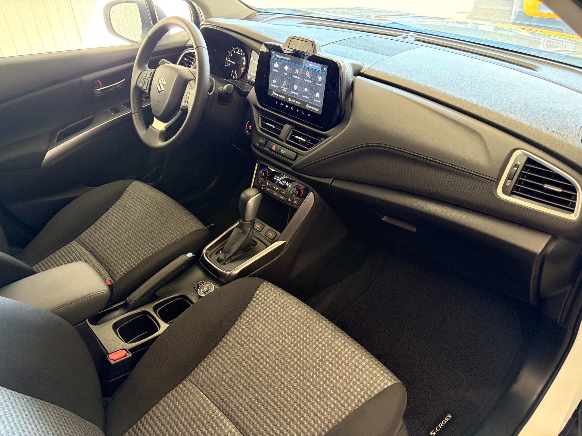 SUZUKI S-Cross 1.4 16V MHD 4WD Automatic NAVI KAMERA LED 17" LM-RÄDER-image-4