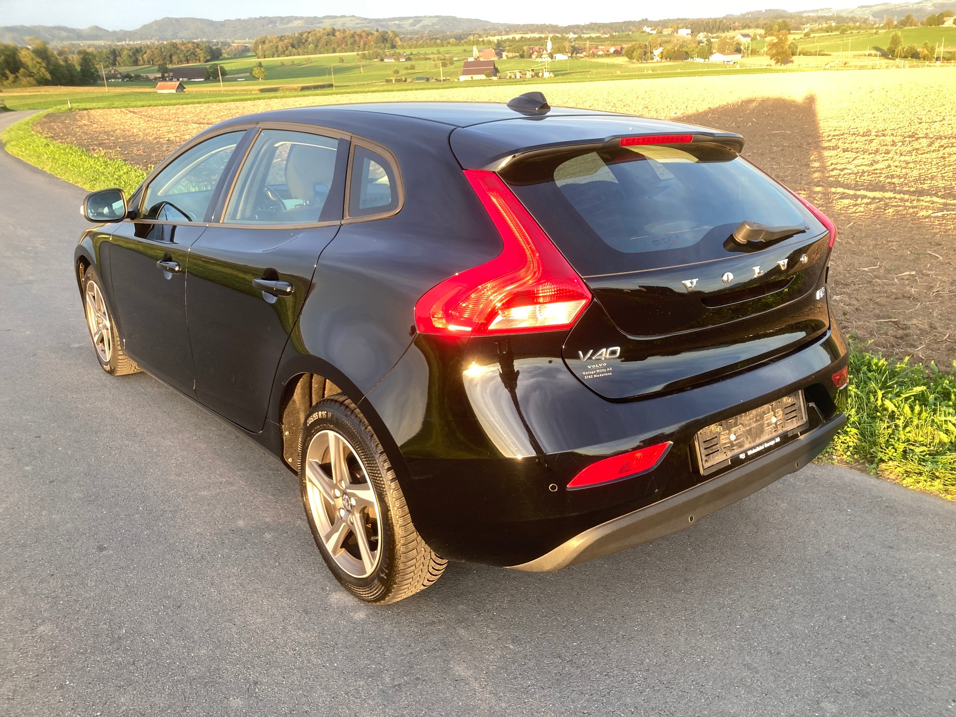 VOLVO V40 D2-image-3