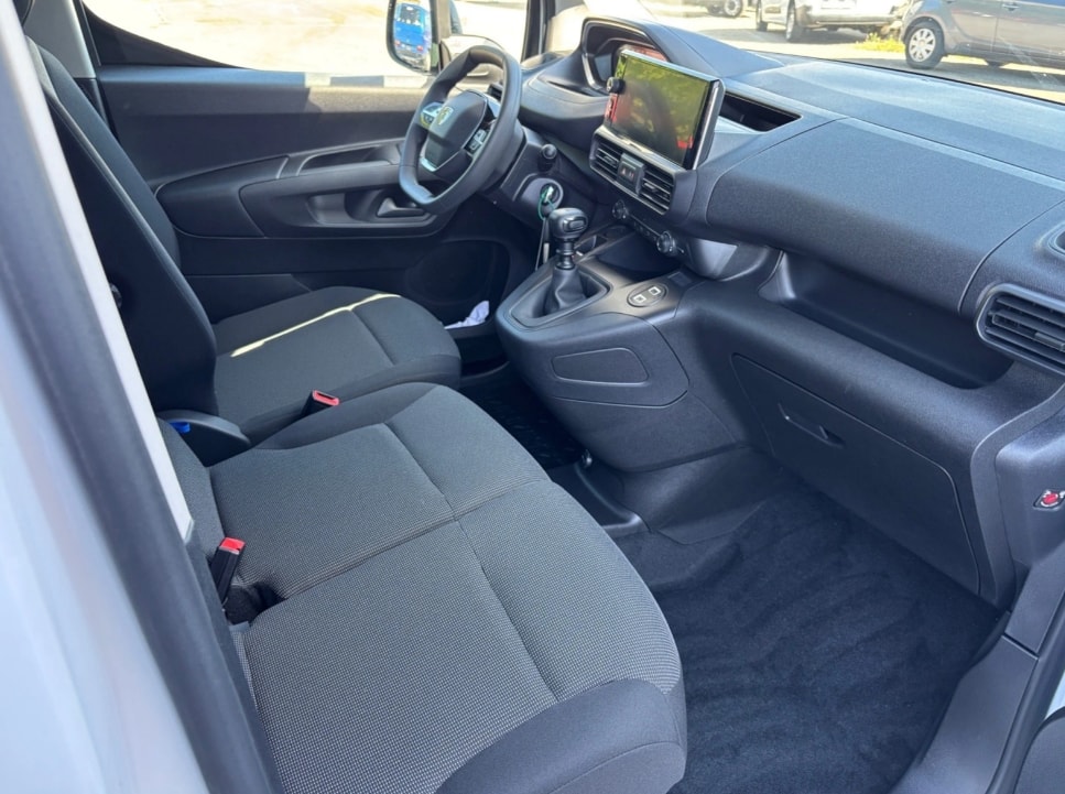 PEUGEOT Partner 1.5 Blue HDi Standard 650kg-image-11