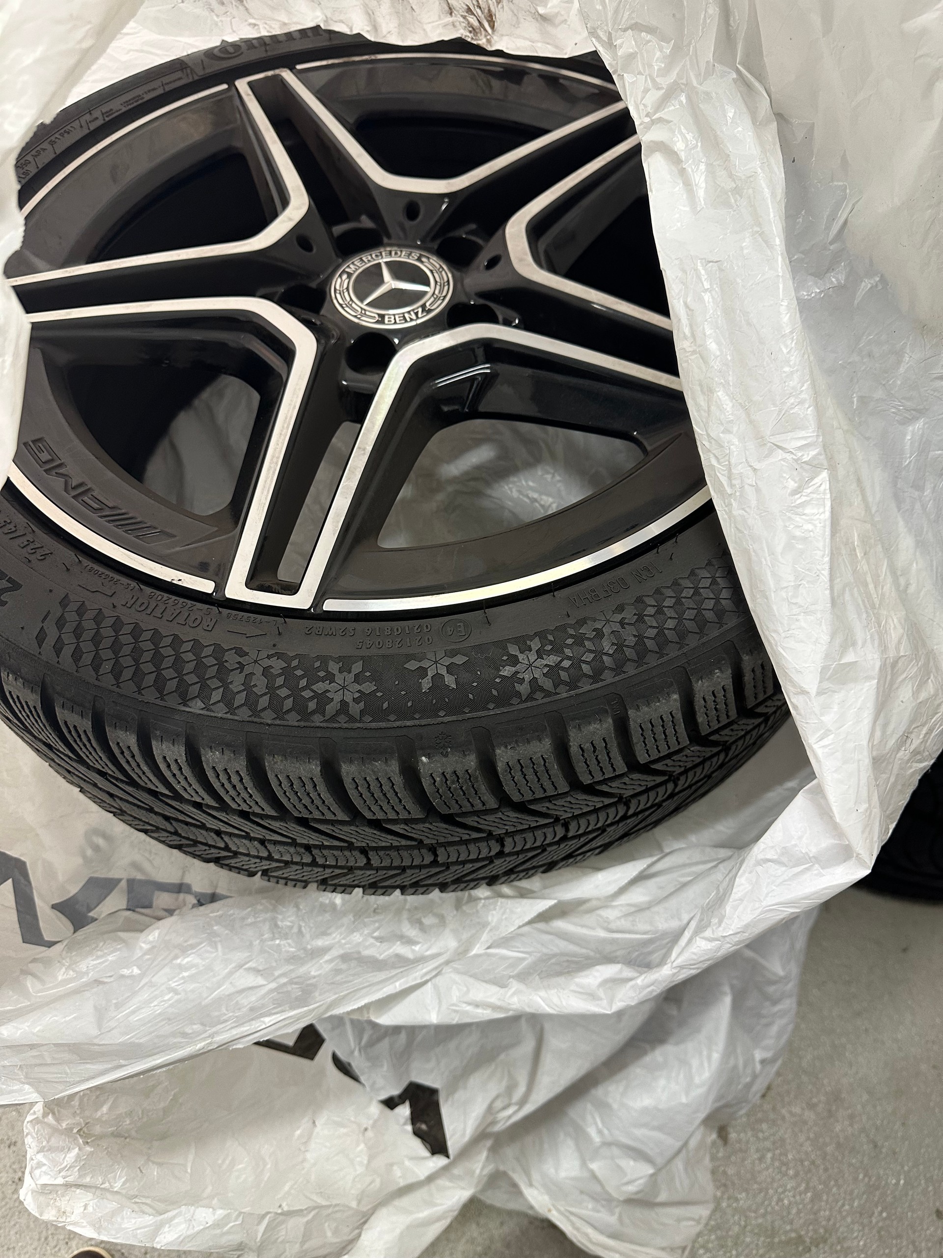 MERCEDES-BENZ CLA 200 AMG Line 7G-DCT-image-8