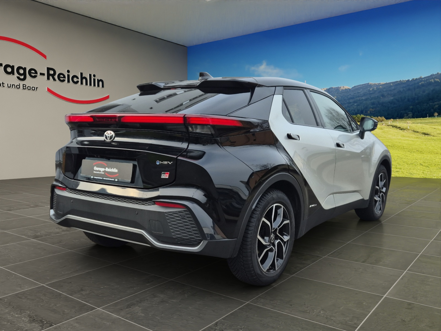 TOYOTA C-HR 2.0 HEV GR Sport Premiere 4x4-image-4