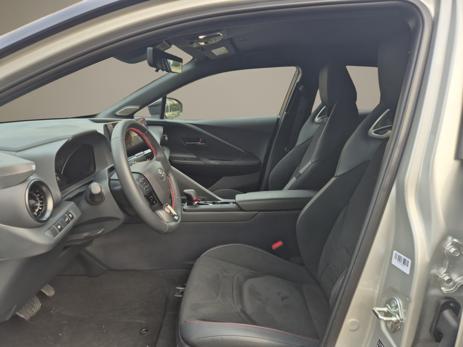 TOYOTA C-HR 2.0 HEV GR Sport Premiere 4x4-image-8