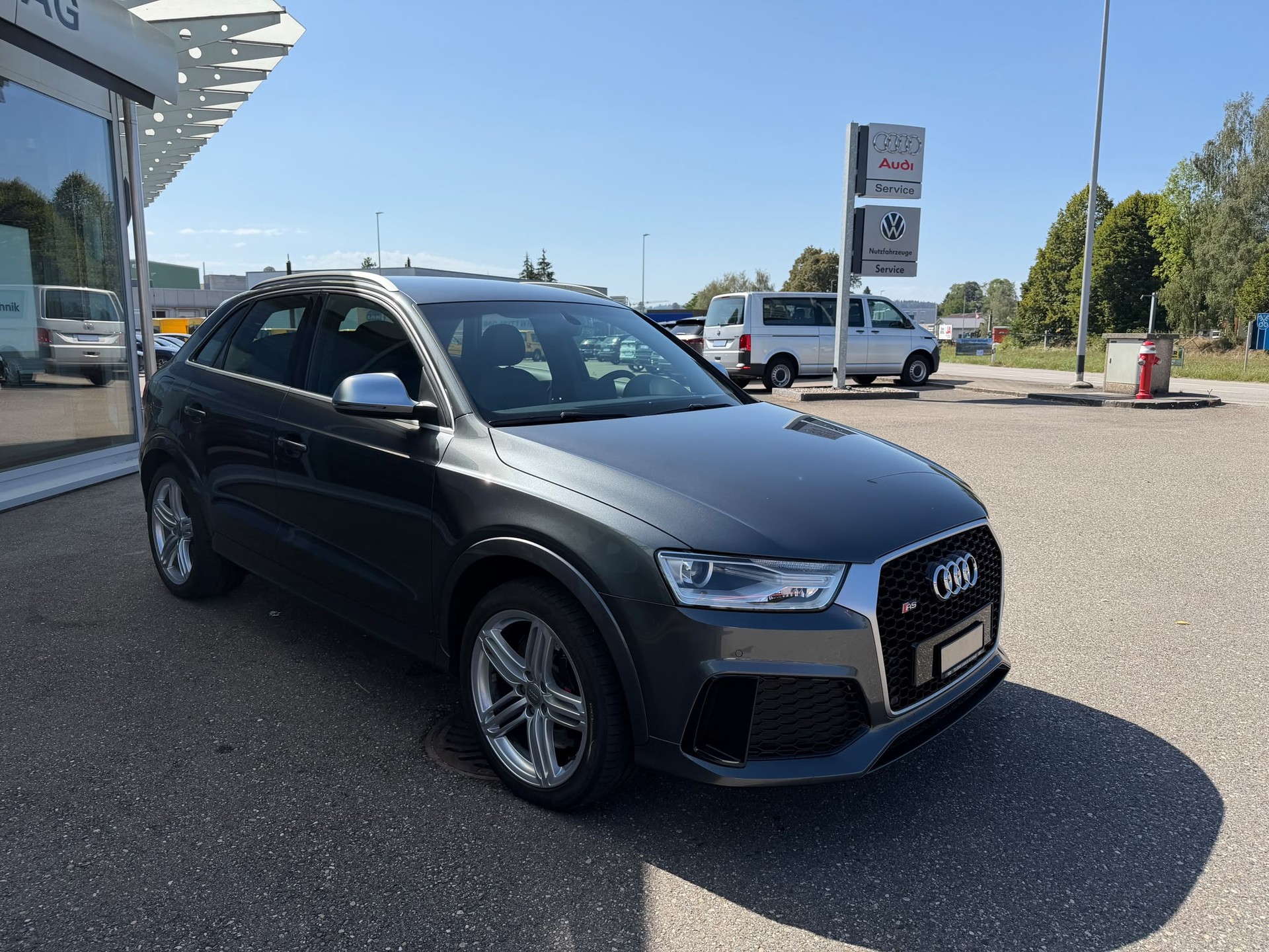 AUDI RS Q3 2.5 TFSI quattro S-tronic-image-6