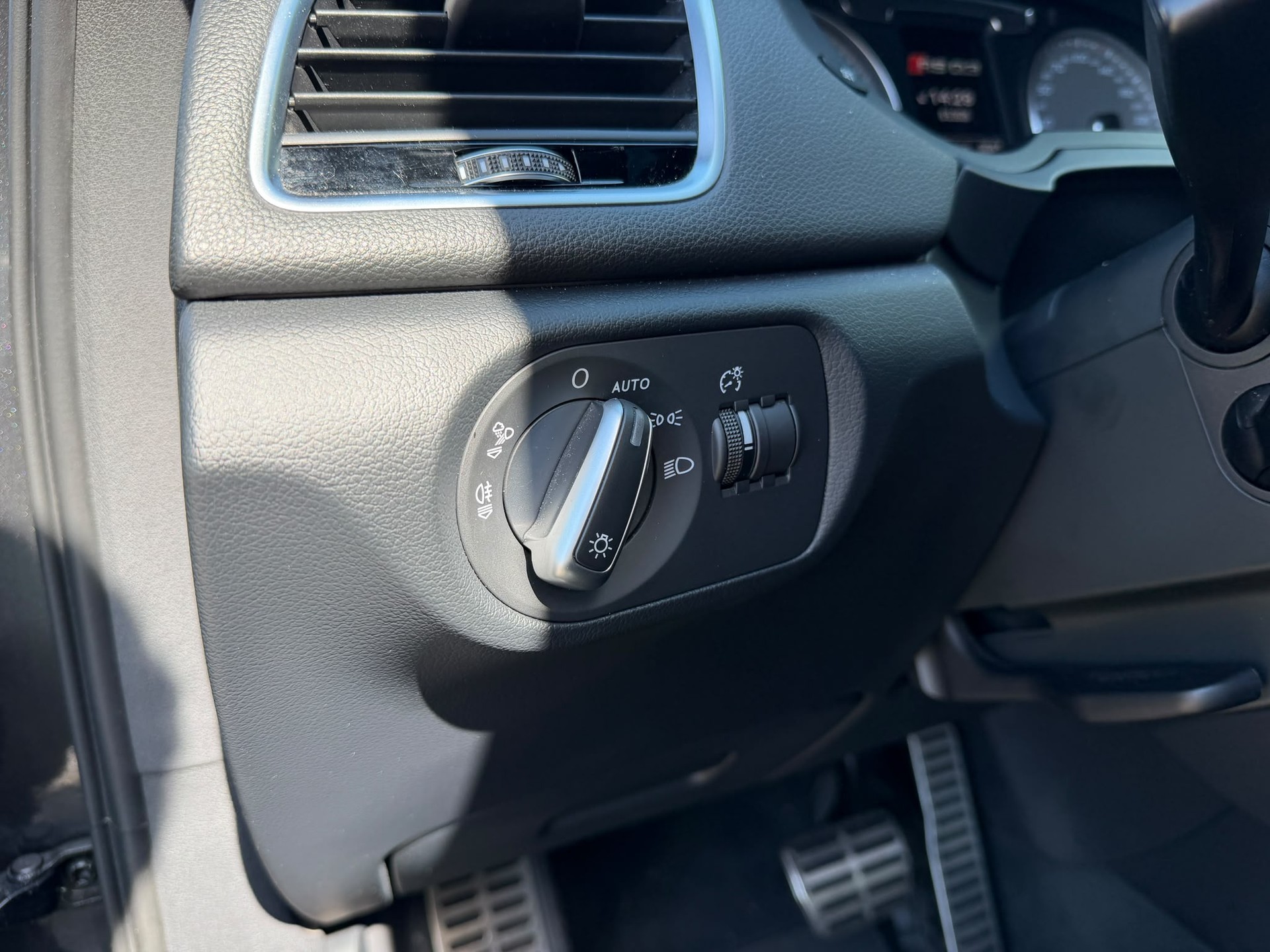 AUDI RS Q3 2.5 TFSI quattro S-tronic-image-13