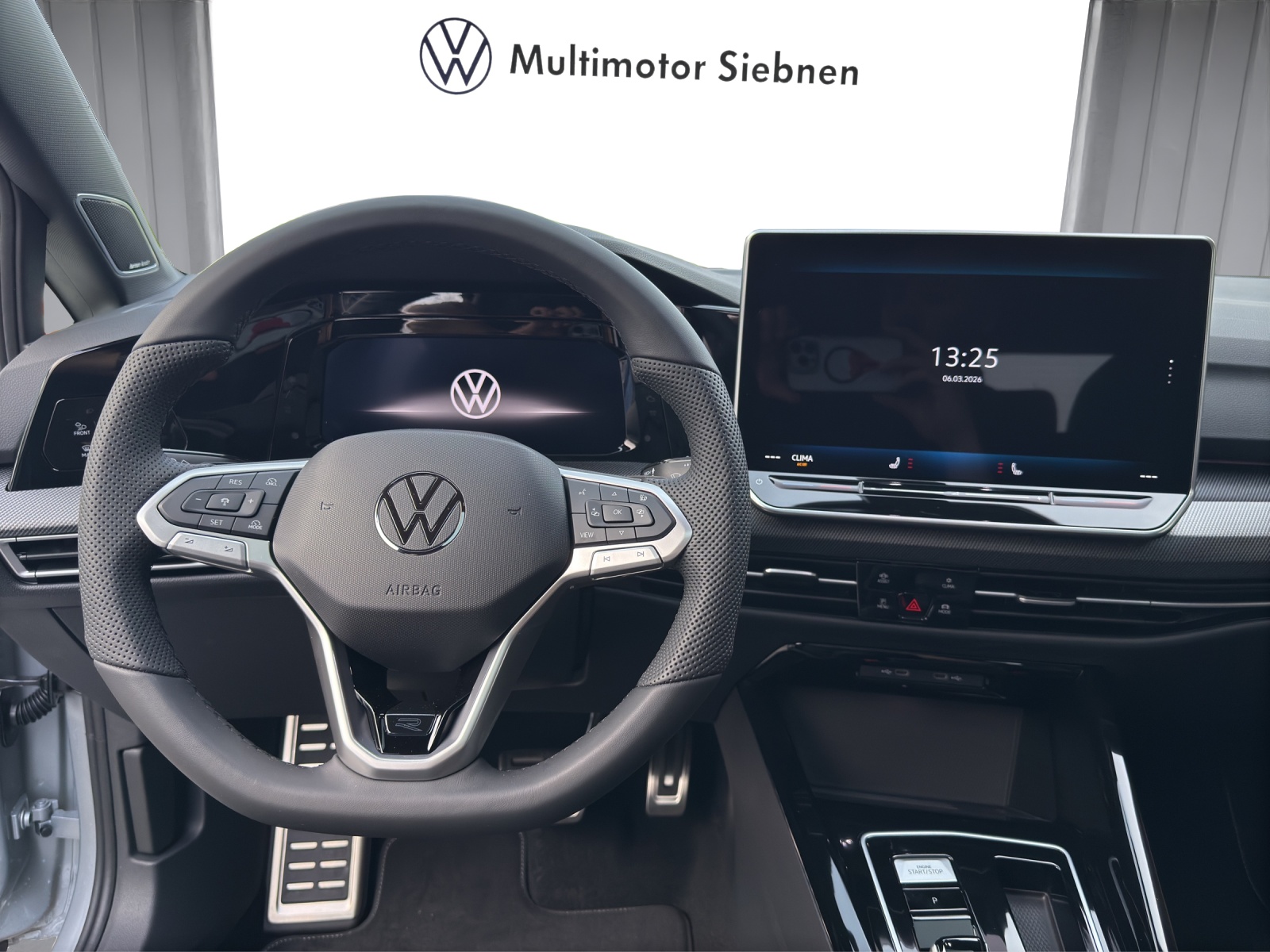 VW Golf 1.5 e TSI mHEV R-Line DSG-image-11