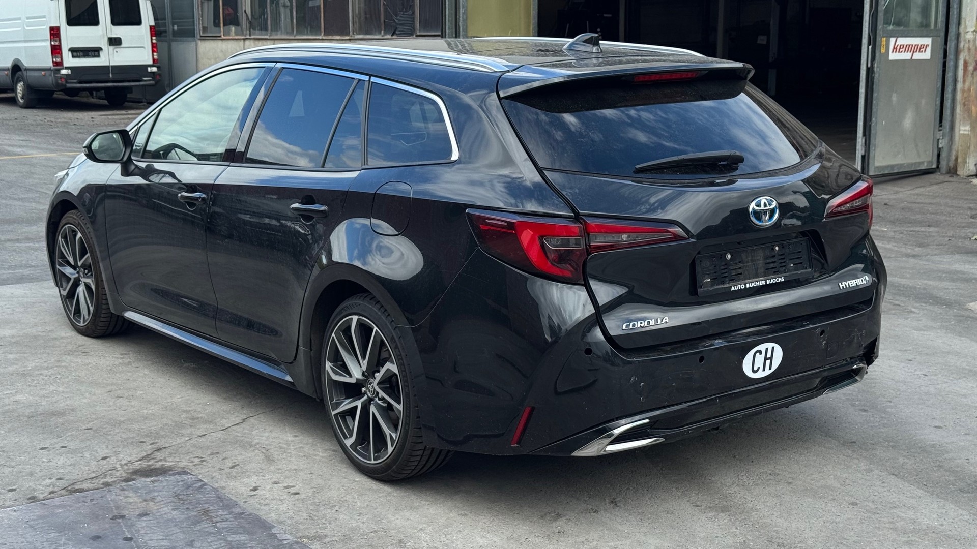 TOYOTA Corolla Touring Sports 2.0 HSD Premium e-CVT-image-6