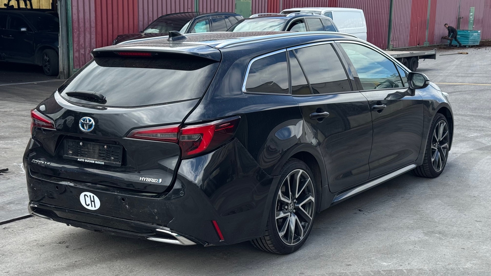 TOYOTA Corolla Touring Sports 2.0 HSD Premium e-CVT-image-4